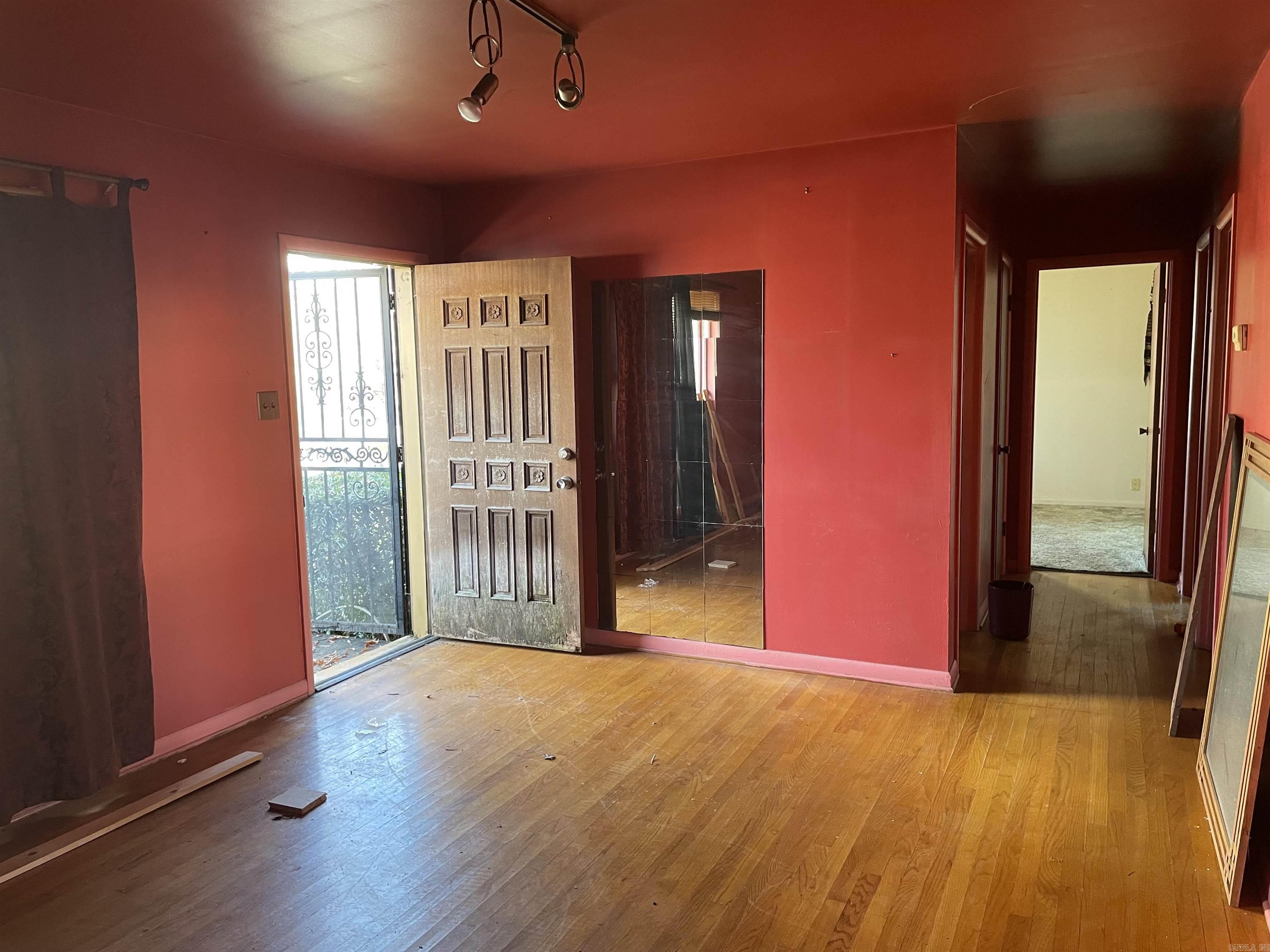 WAKEFIELD VILLAGE - Residential