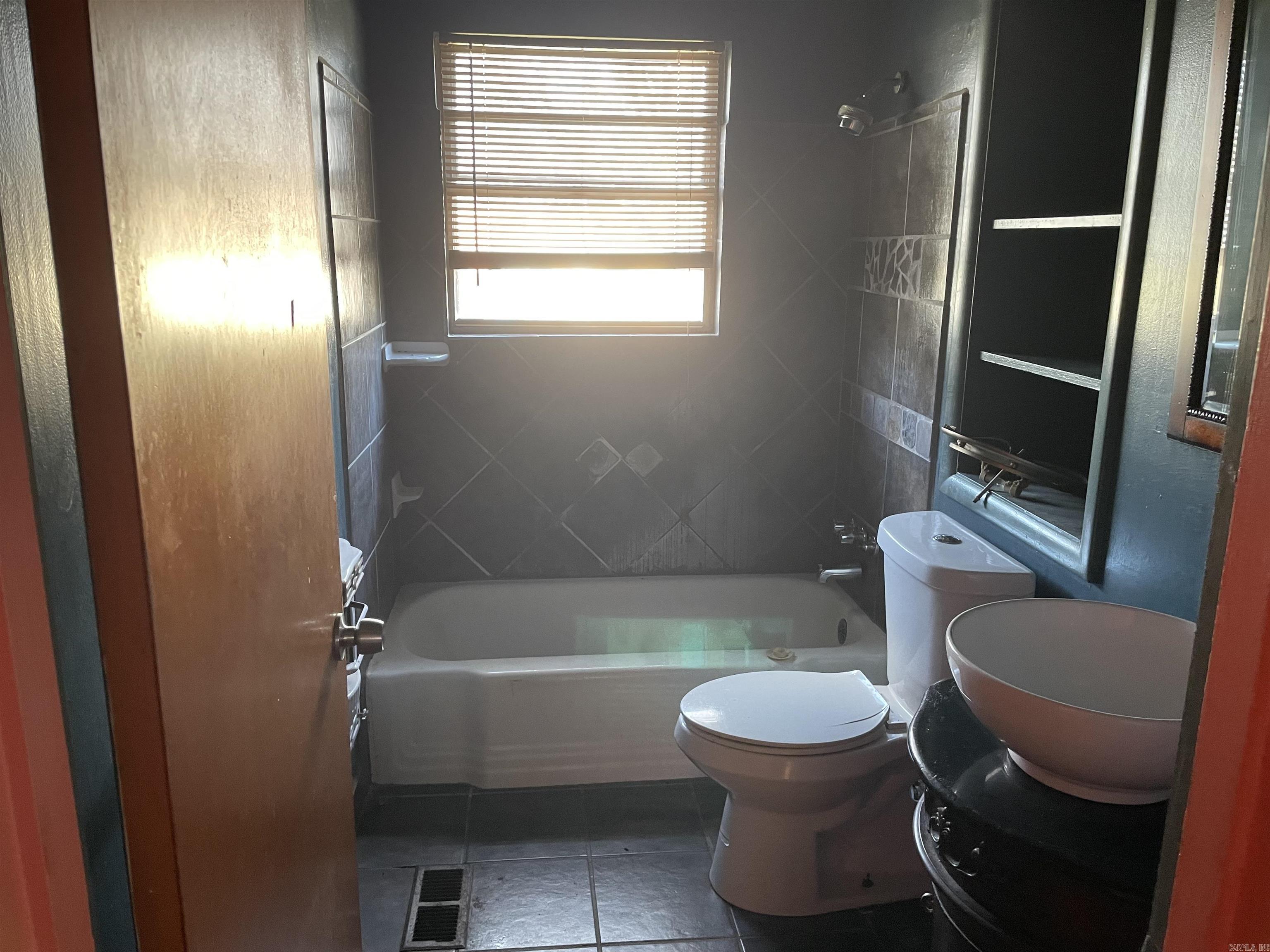 WAKEFIELD VILLAGE - Residential