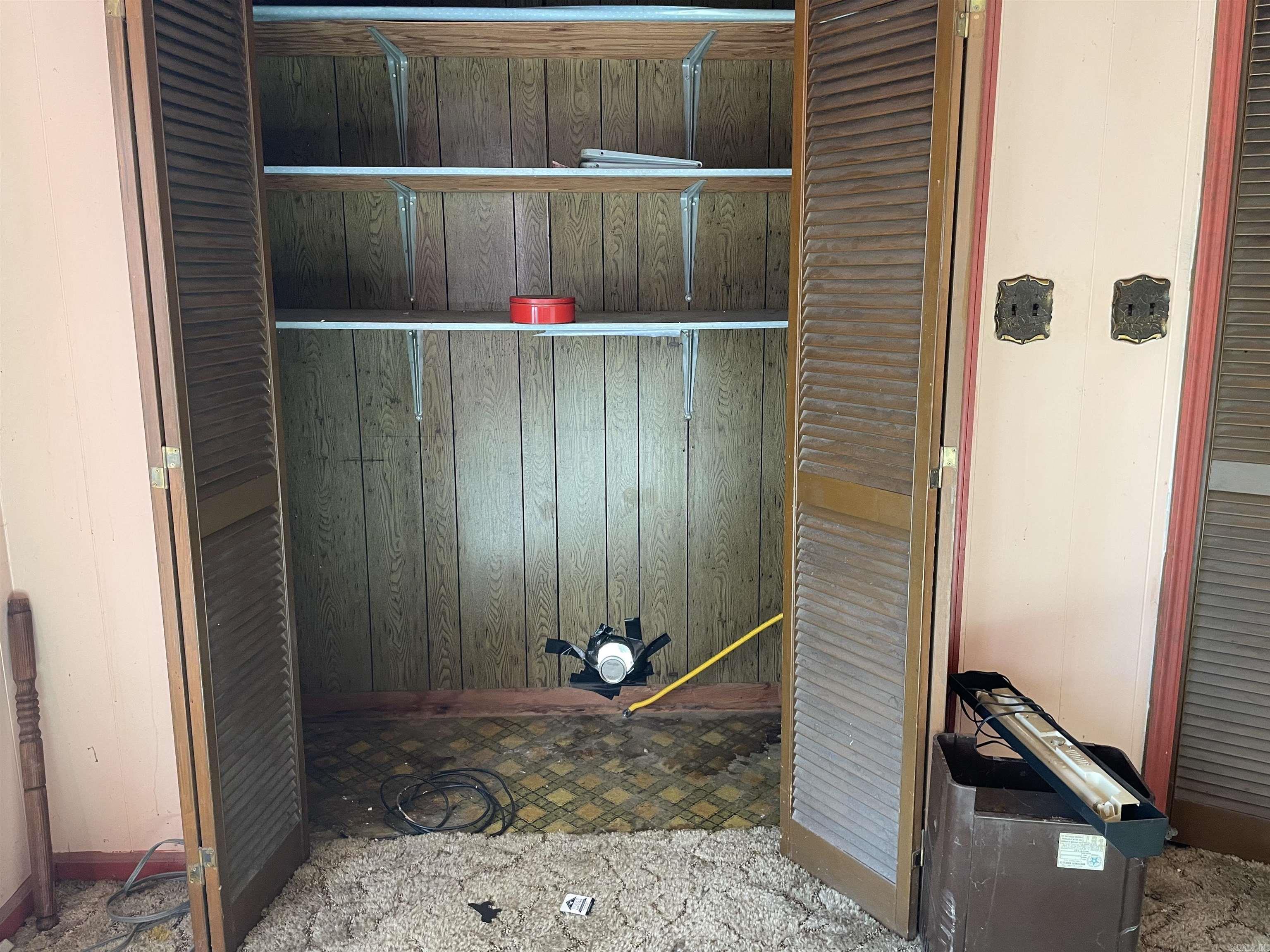 WAKEFIELD VILLAGE - Residential