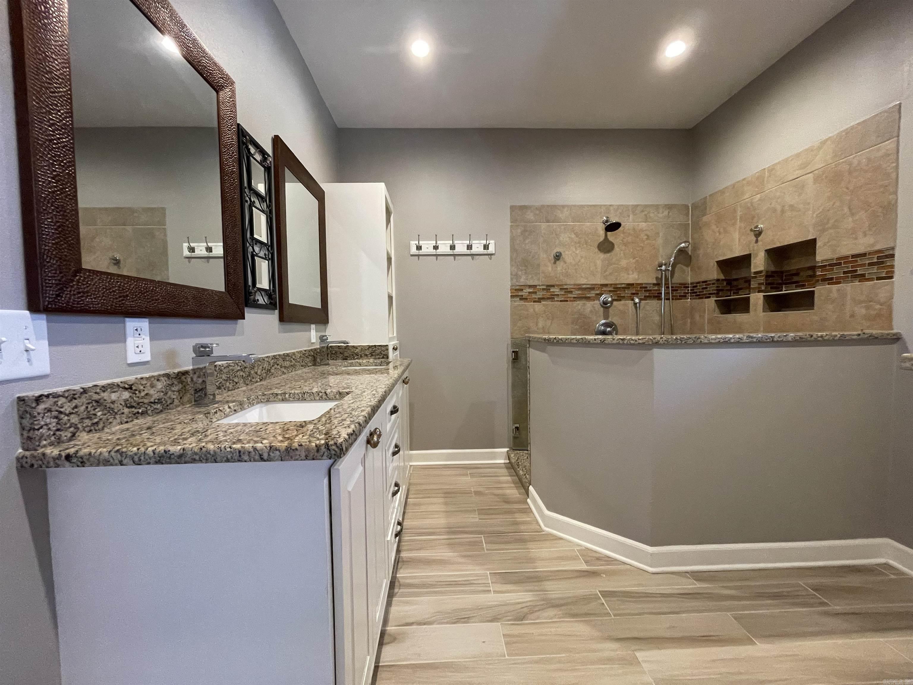 SKYWAY - Residential