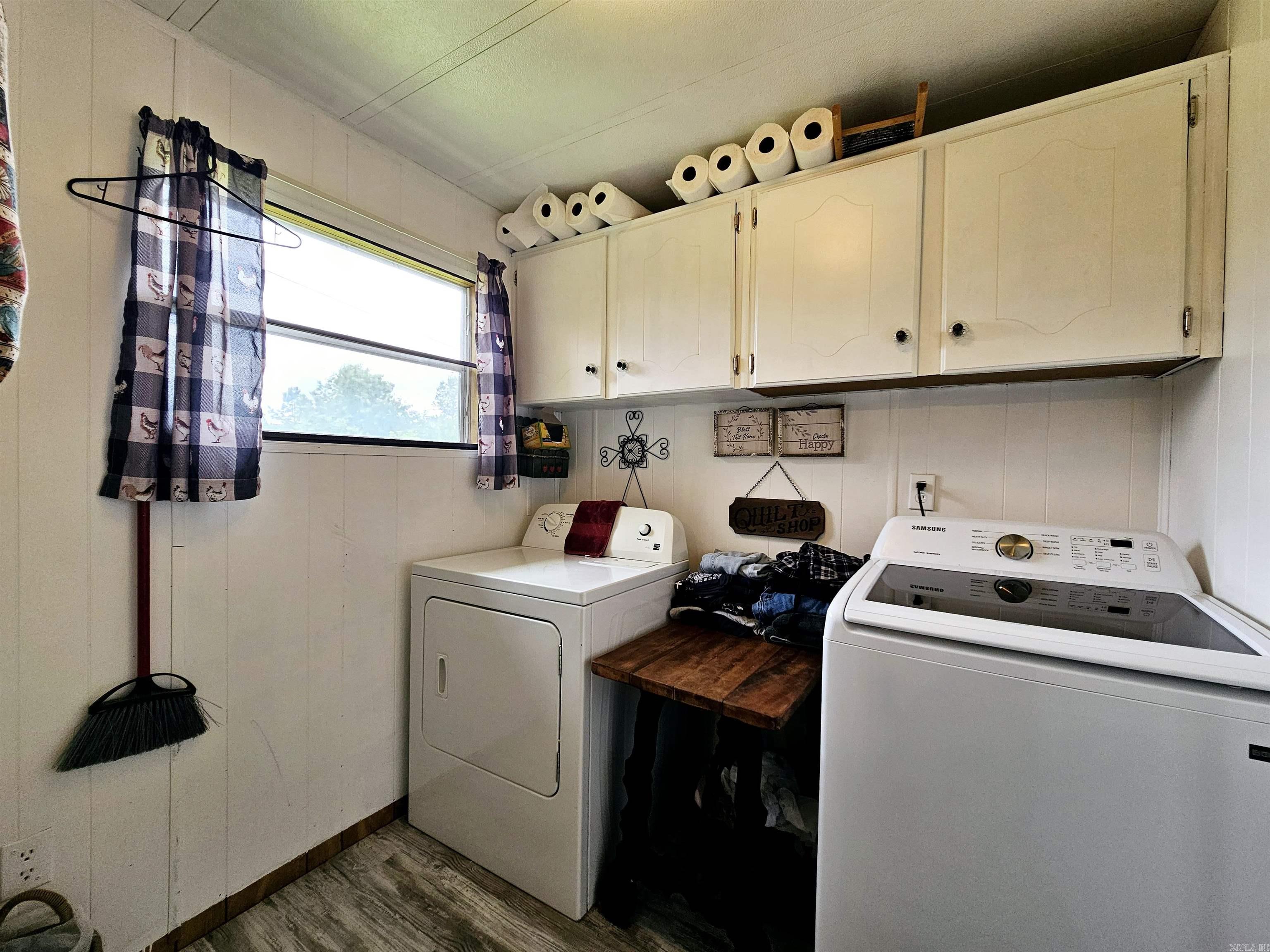 WALNUT VALLEY - Residential