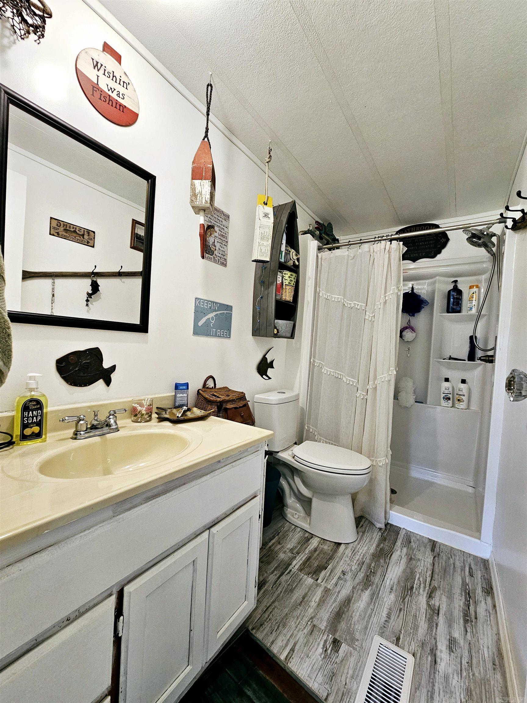 WALNUT VALLEY - Residential