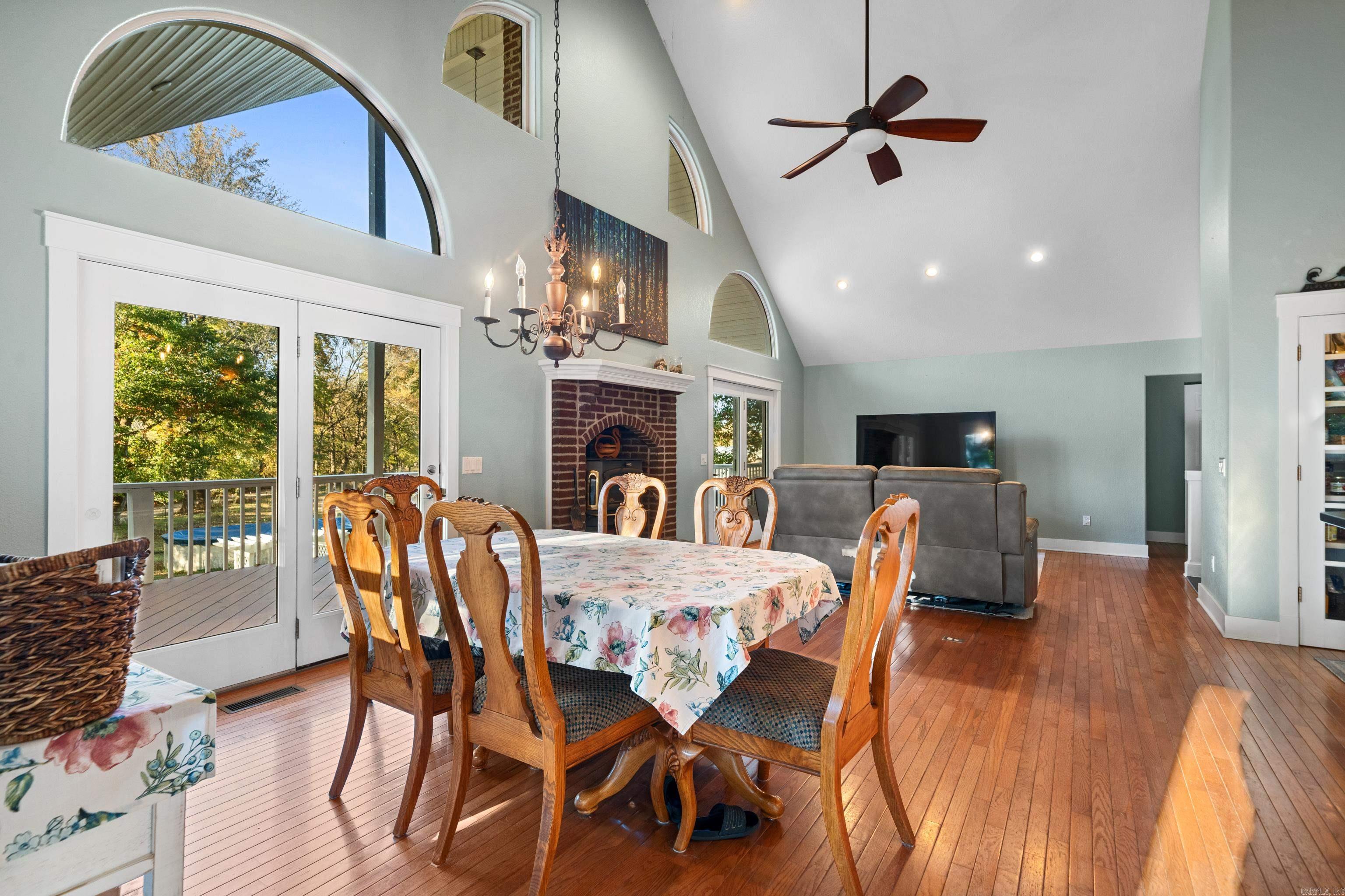 NATURAL SPRINGS - Residential