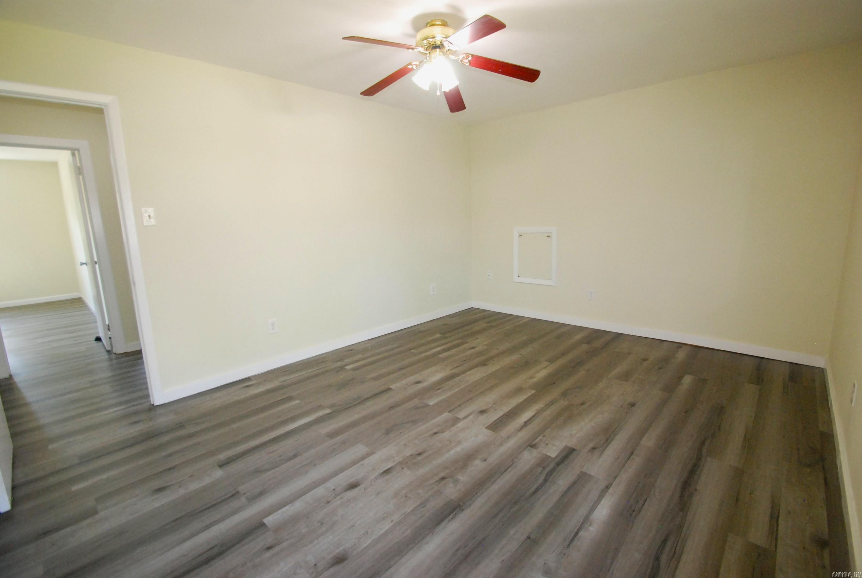 TWIN LAKES - Residential