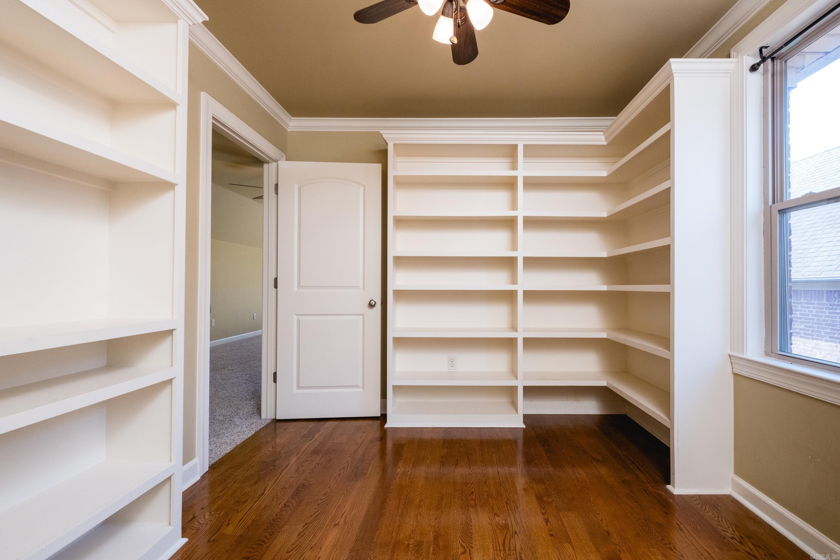 WOODLANDS EDGE - Residential