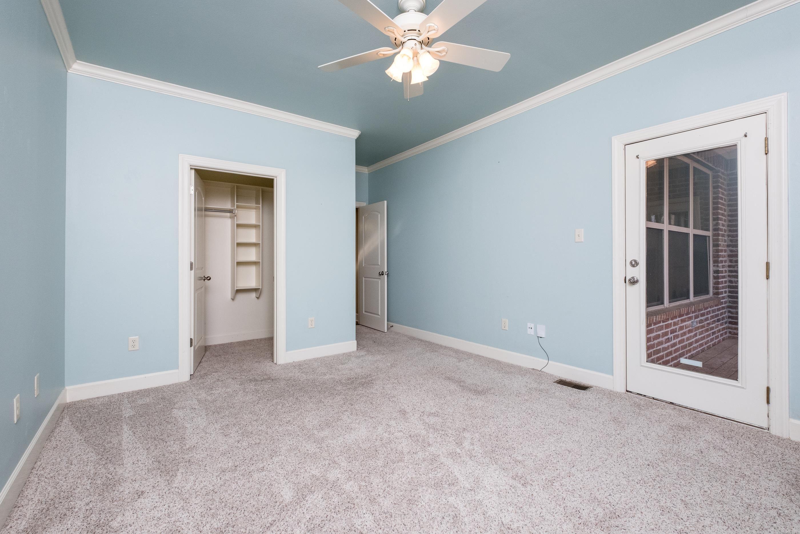 WOODLANDS EDGE - Residential