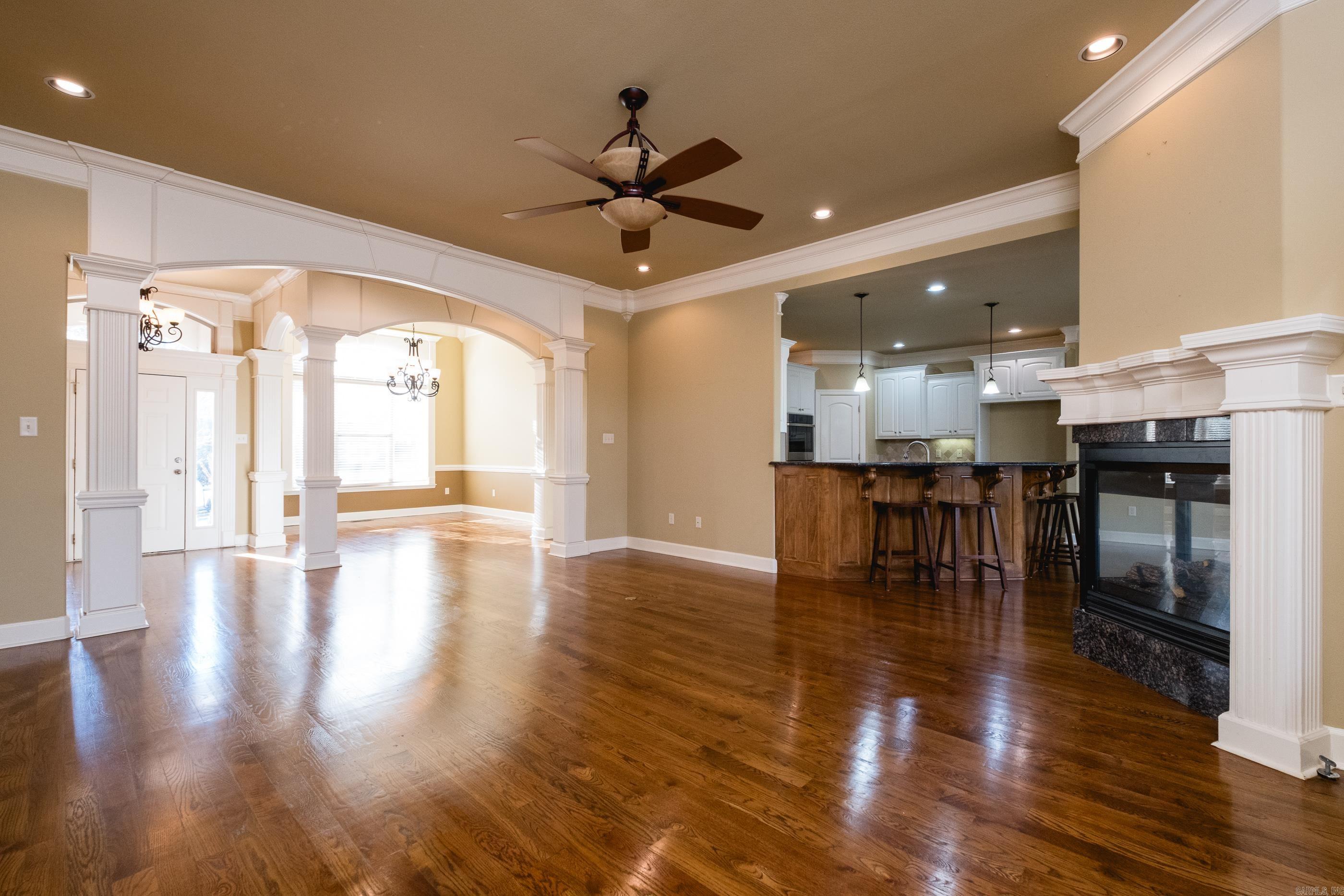 WOODLANDS EDGE - Residential