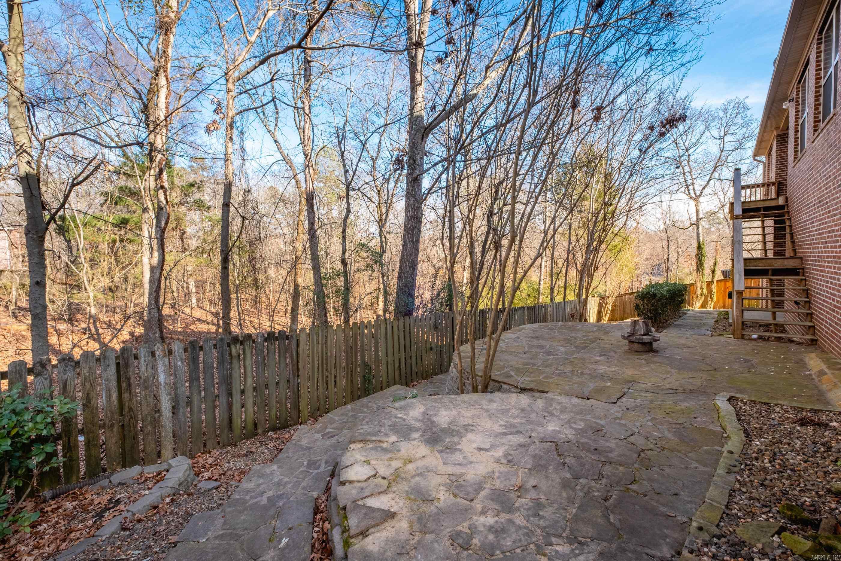 WOODLANDS EDGE - Residential