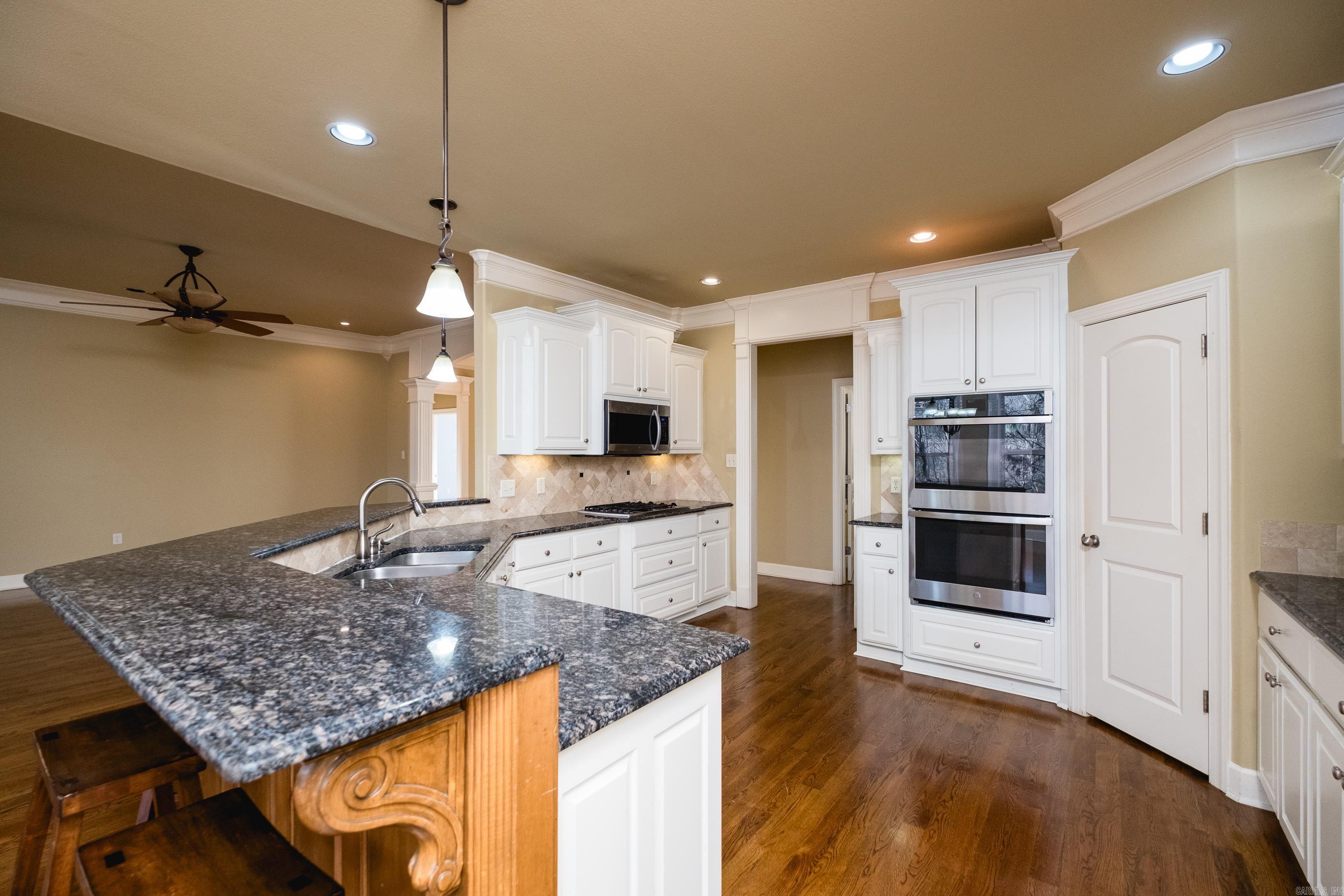 WOODLANDS EDGE - Residential