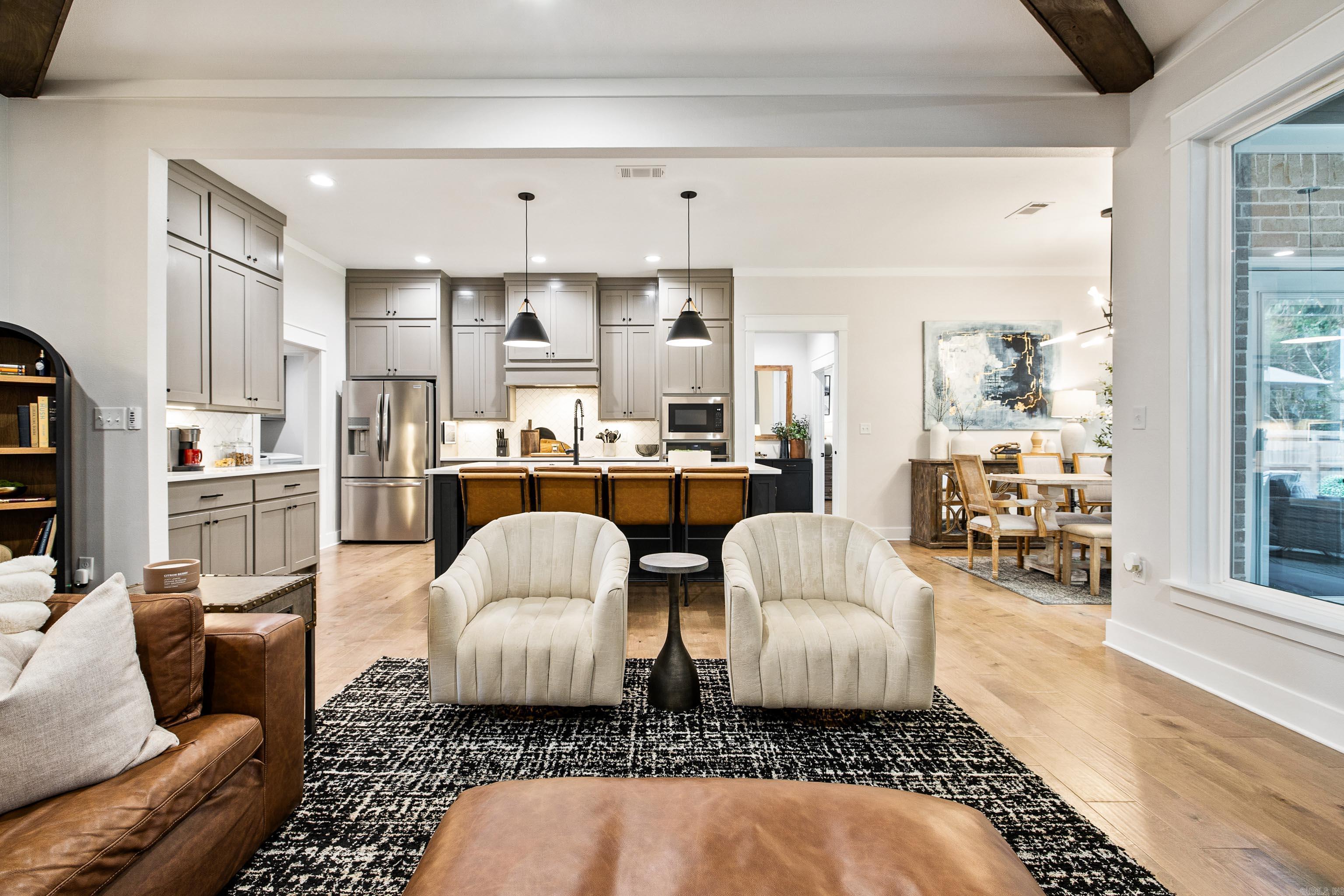 THE WOODS OF HURRICANE LAKE ESTA - Residential
