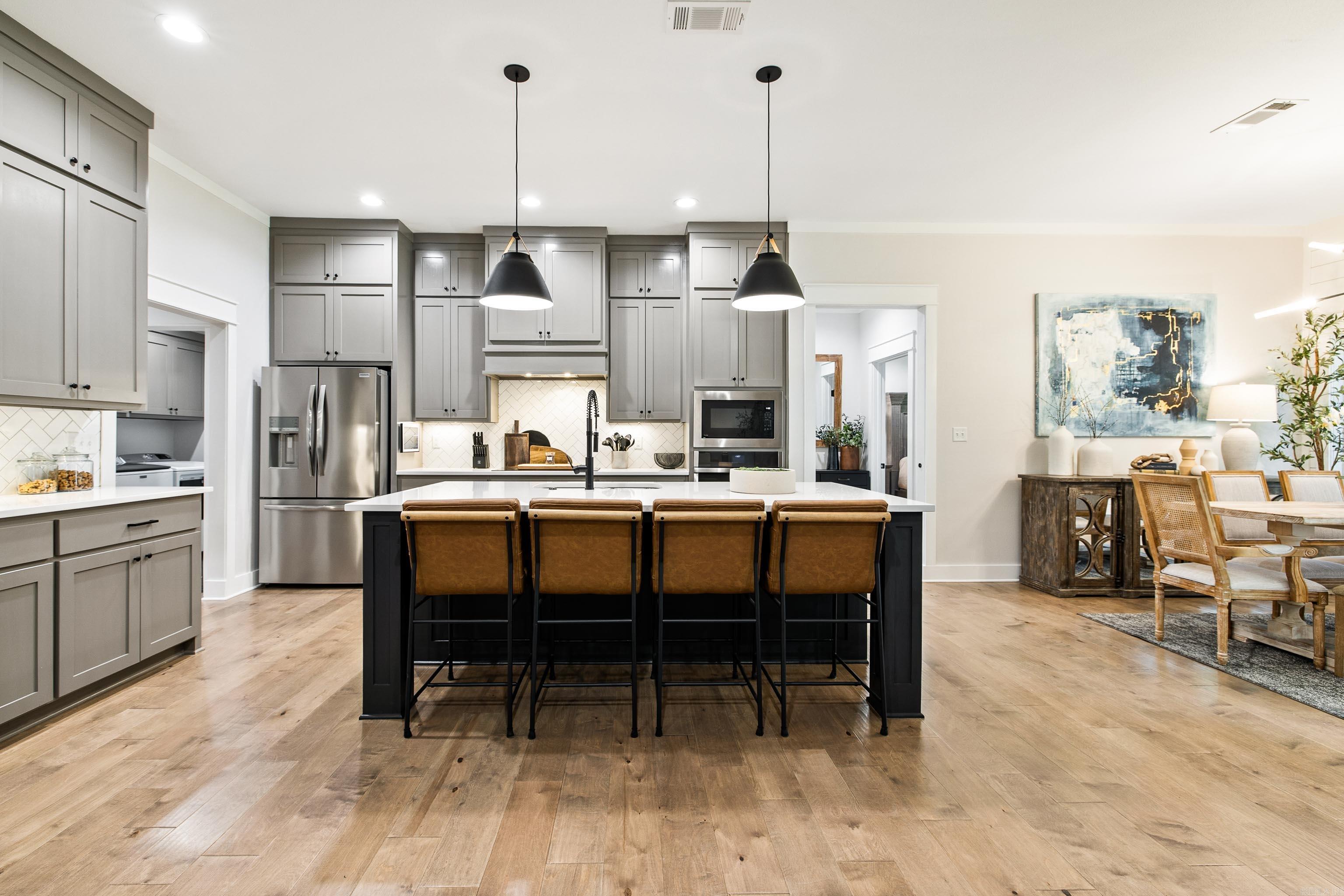 THE WOODS OF HURRICANE LAKE ESTA - Residential