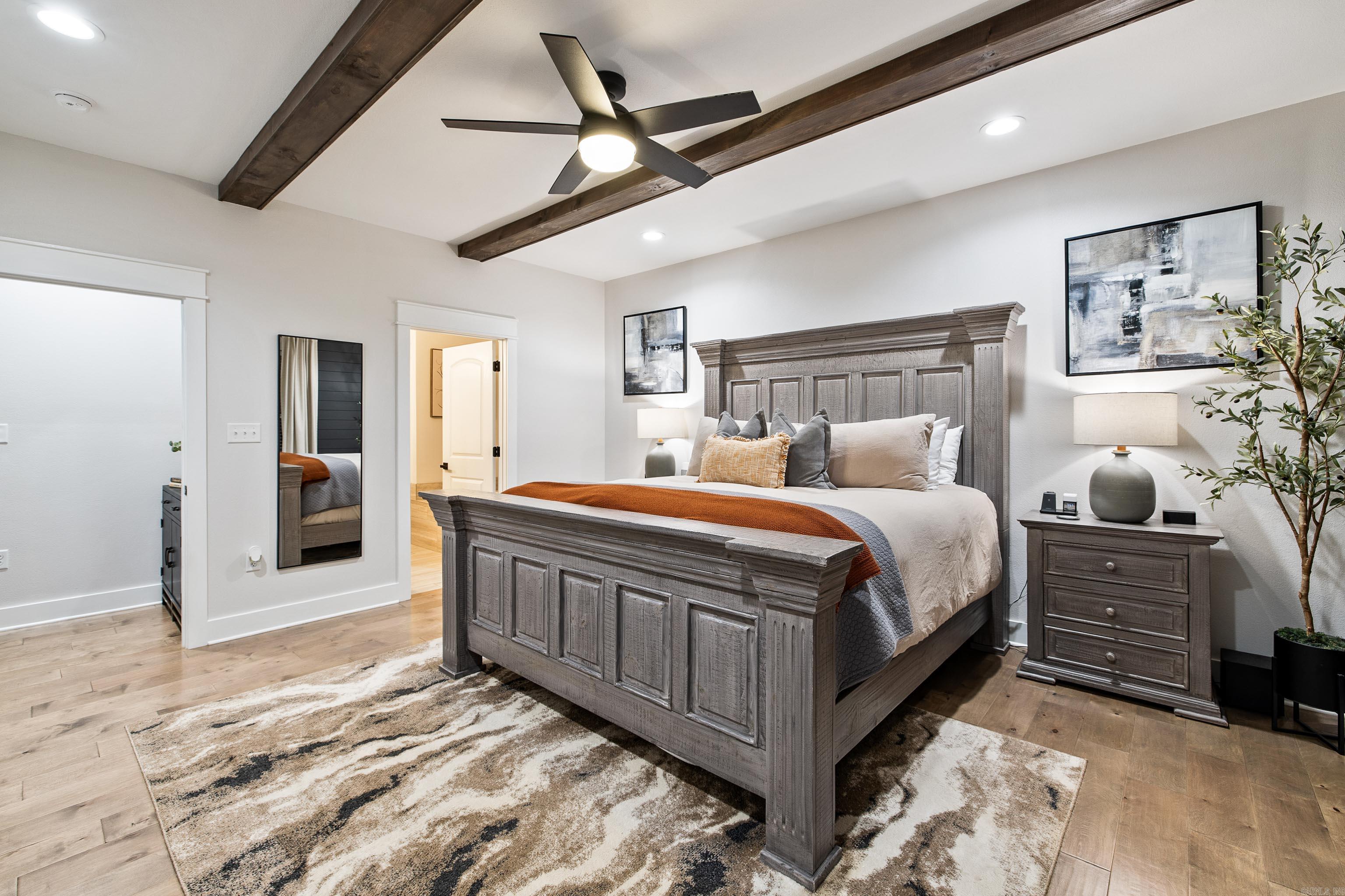 THE WOODS OF HURRICANE LAKE ESTA - Residential