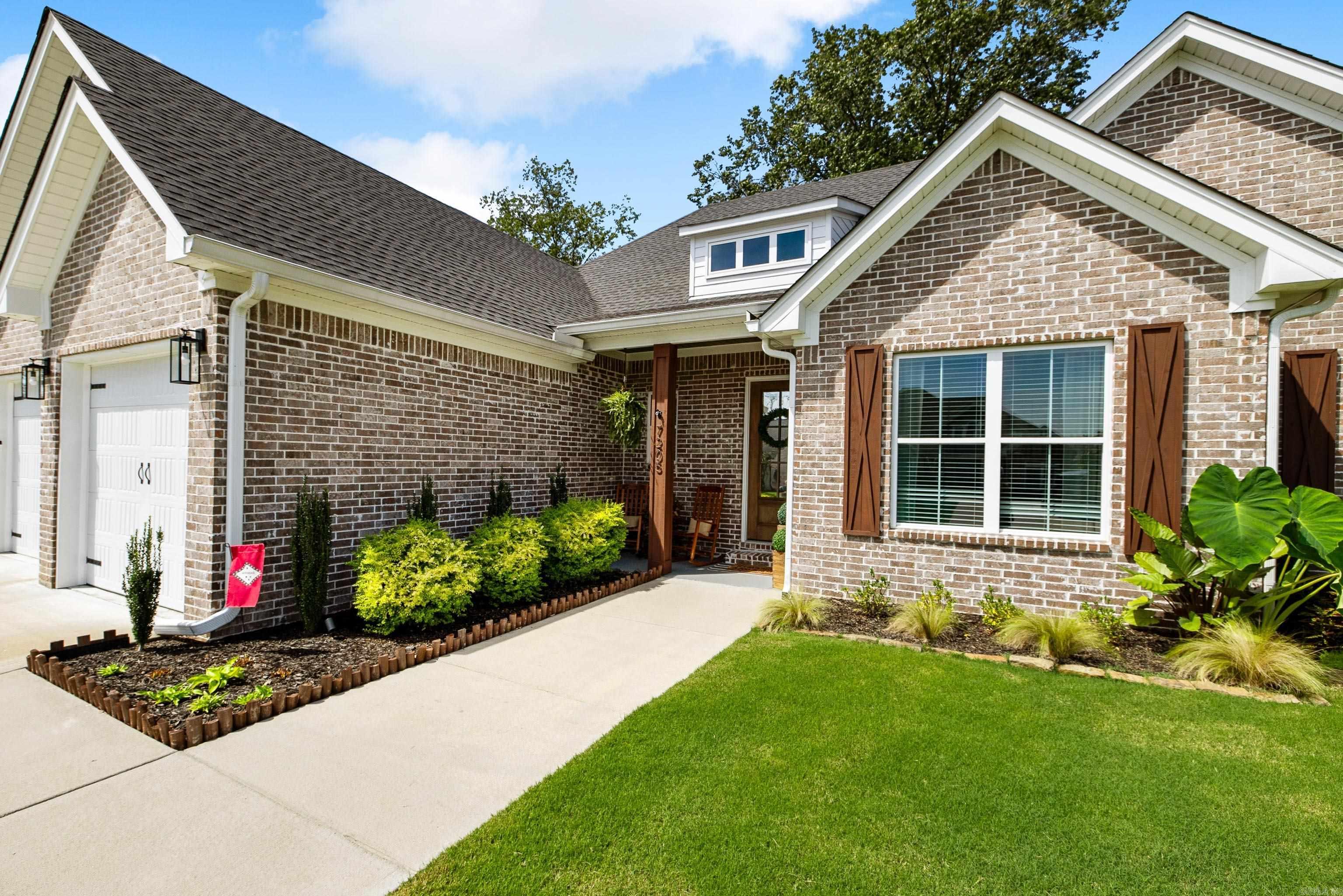 THE WOODS OF HURRICANE LAKE ESTA - Residential