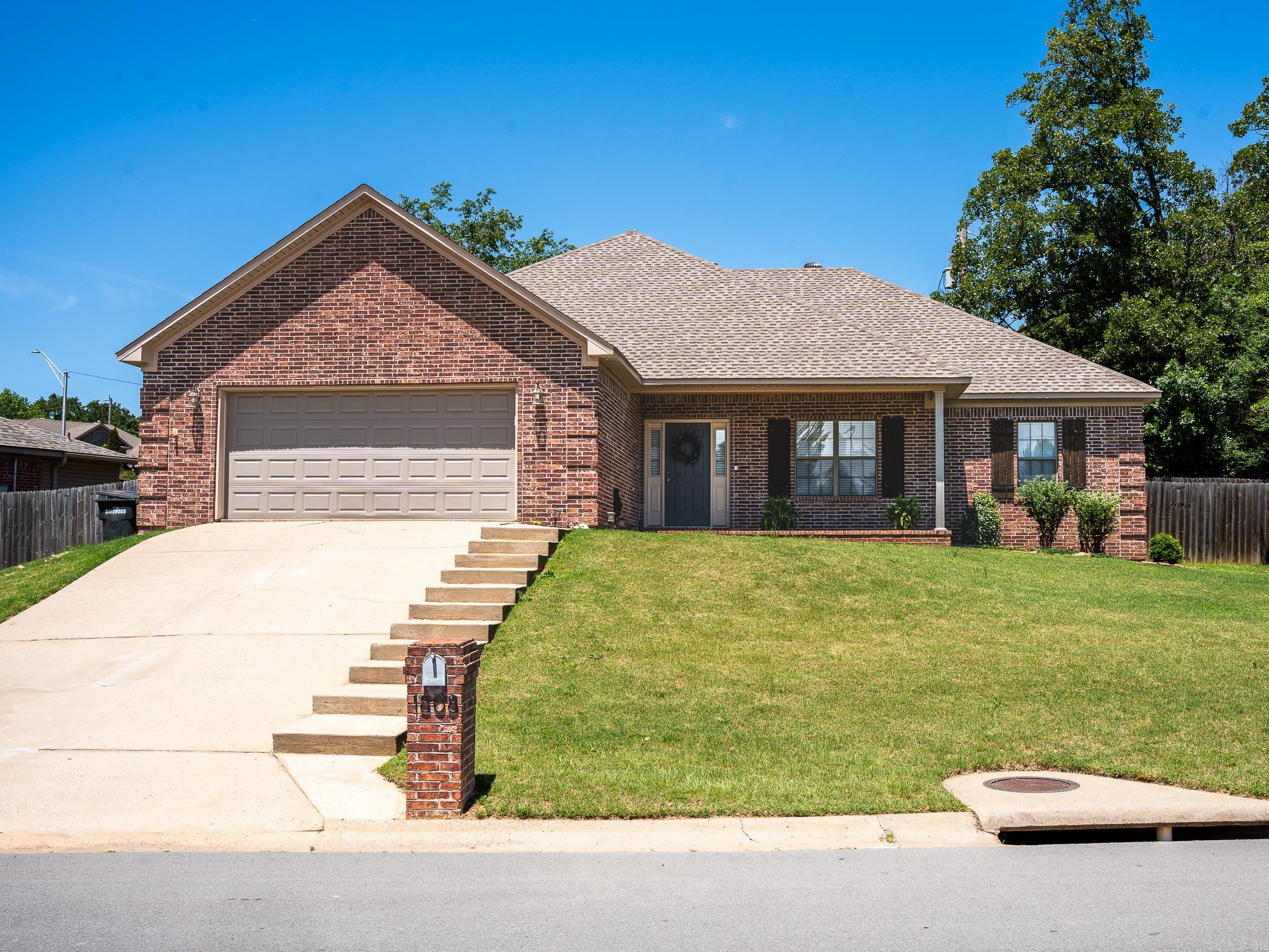Beautifully updated 3 bedroom 2 bath home in great neighborhood! New Roof and landscaping in 2024! New LVP flooring , new kitchen remodel, paint, privacy fence and more in 2019!
