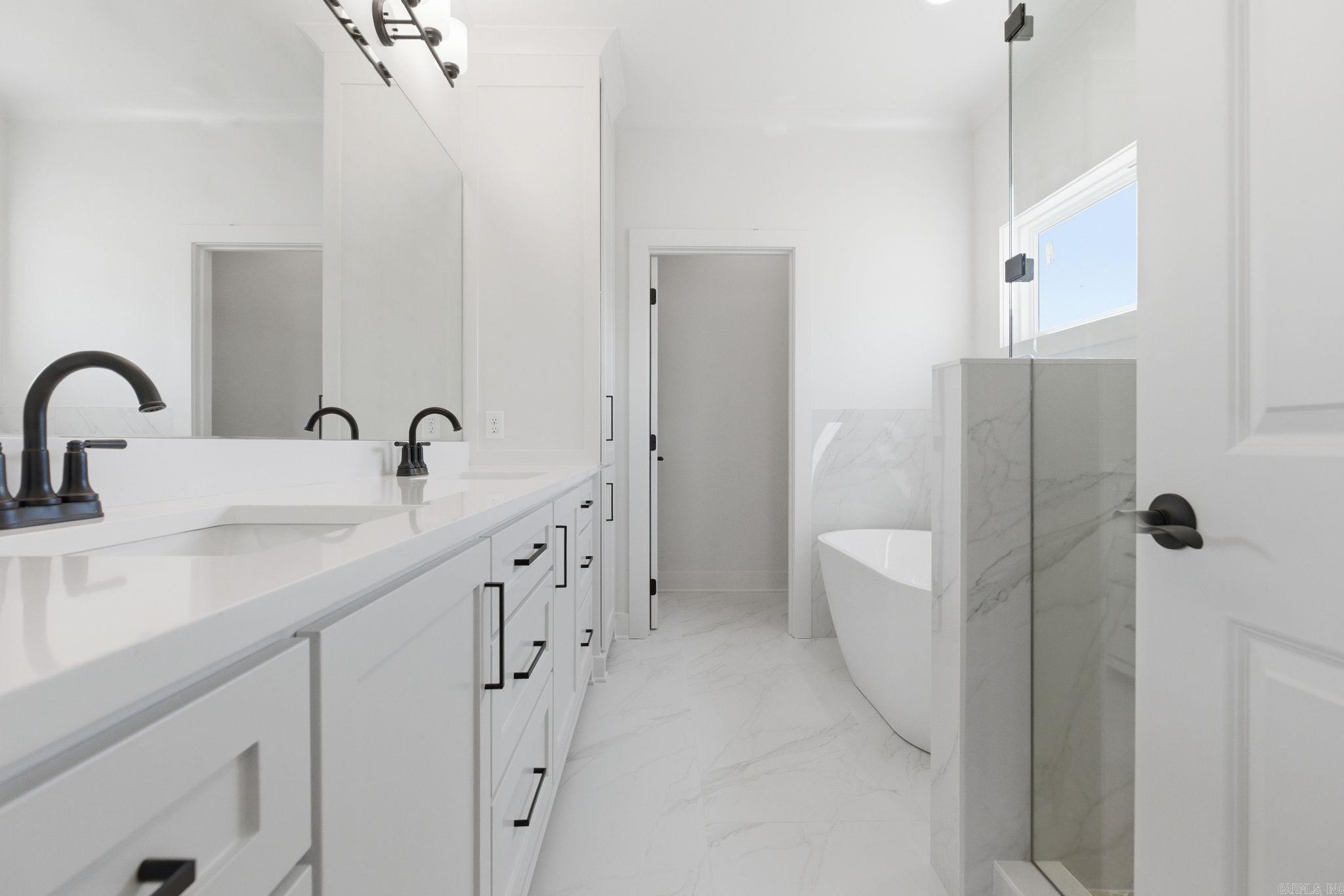 MIDTOWN BRYANT - Residential