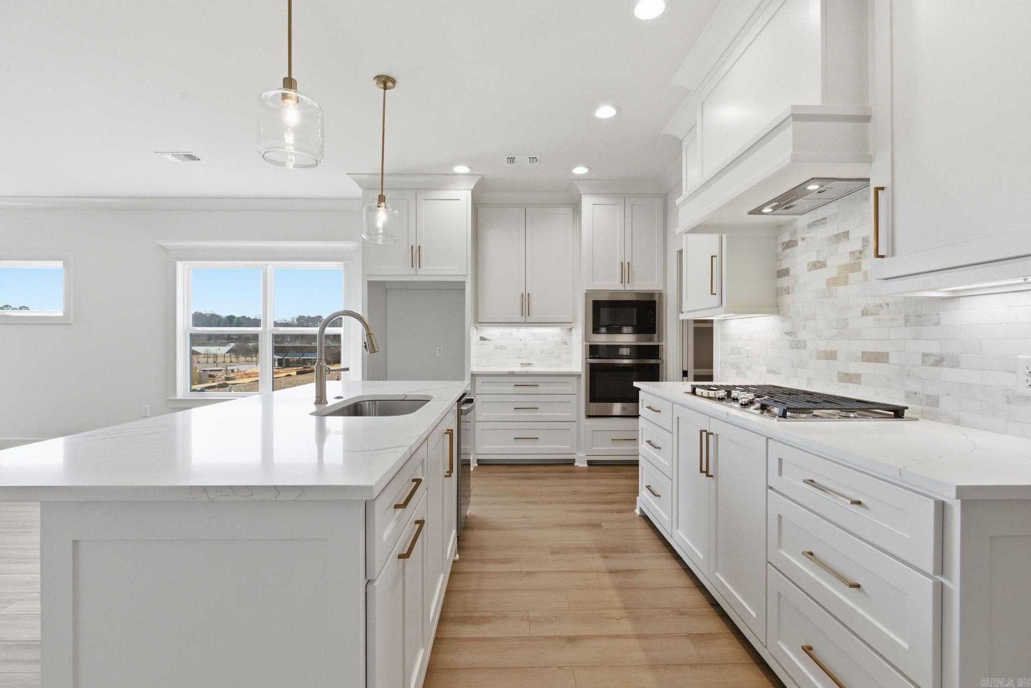 MIDTOWN BRYANT - Residential