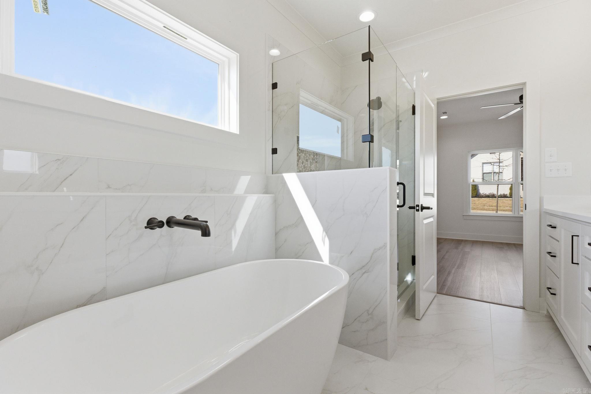 MIDTOWN BRYANT - Residential