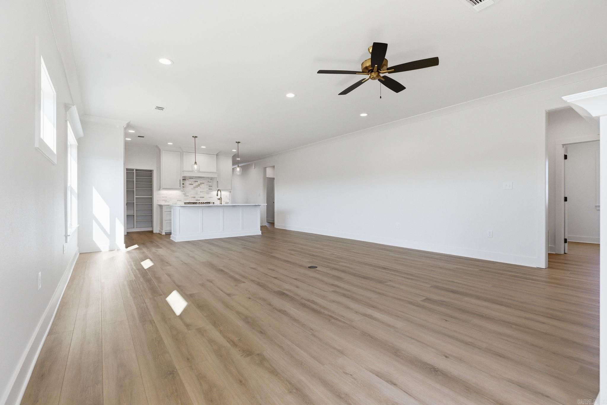 MIDTOWN BRYANT - Residential