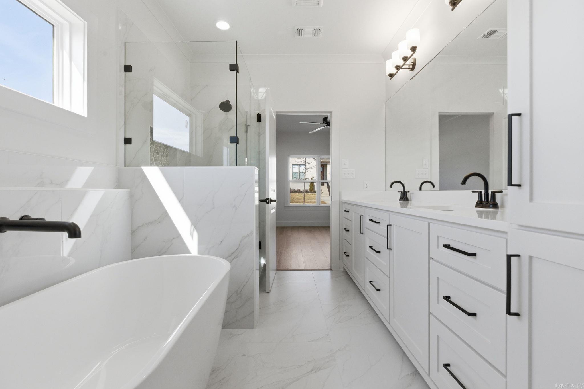 MIDTOWN BRYANT - Residential