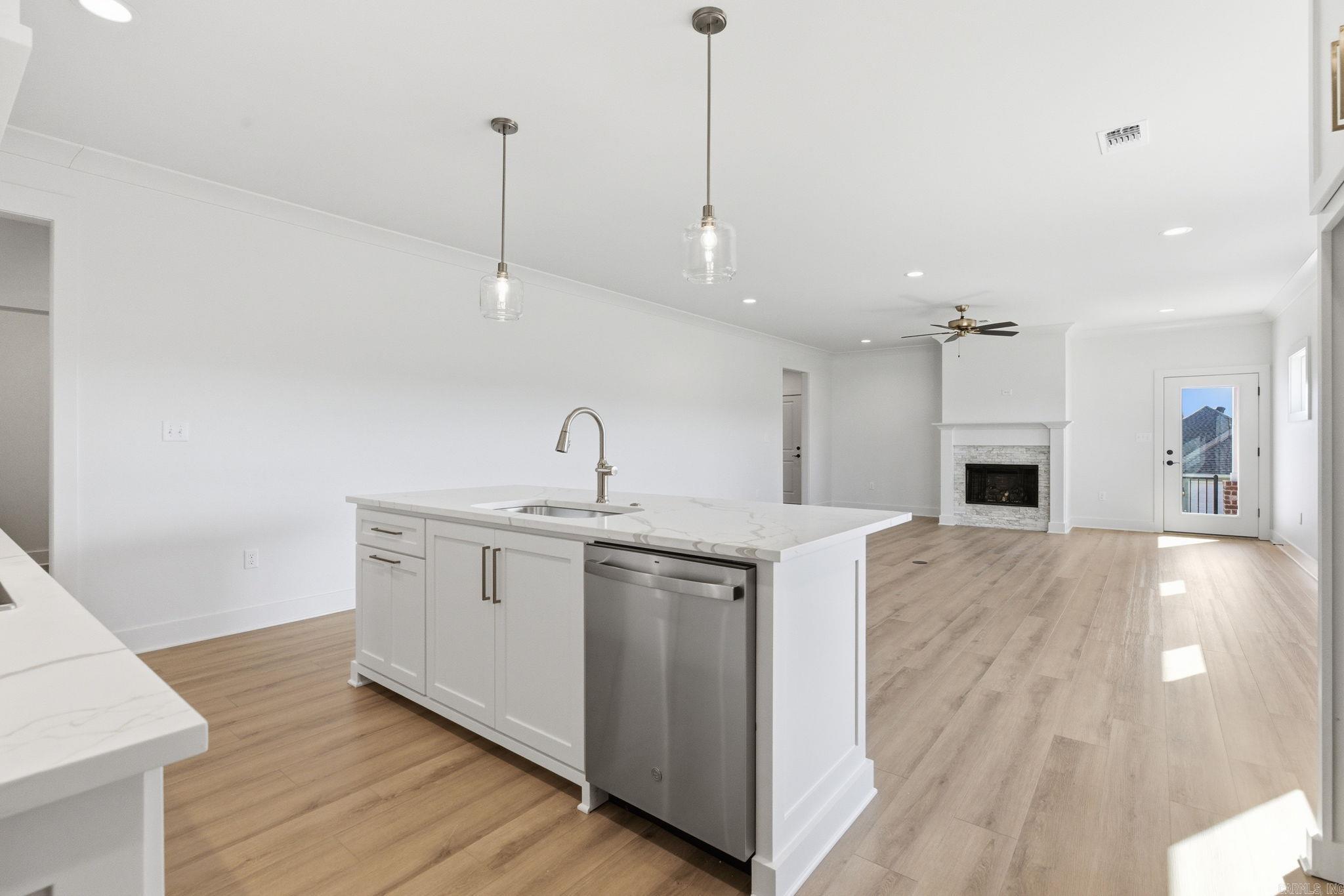 MIDTOWN BRYANT - Residential