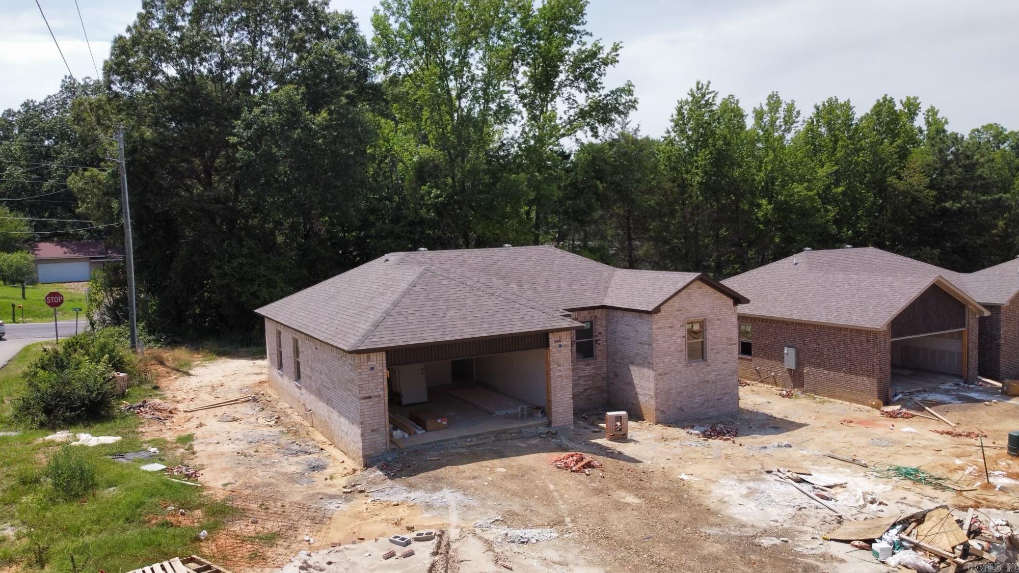 PAW'S PLACE - Residential