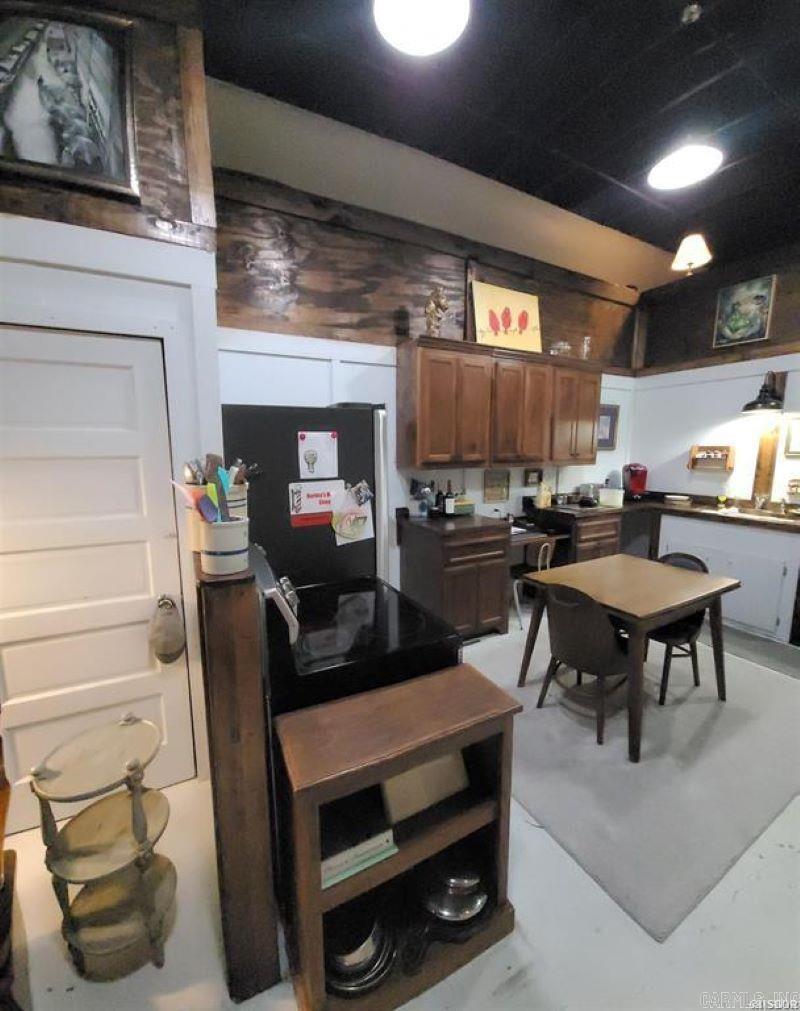 Lund and Hill - Commercial Sale