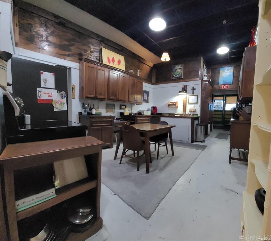 Lund and Hill - Commercial Sale