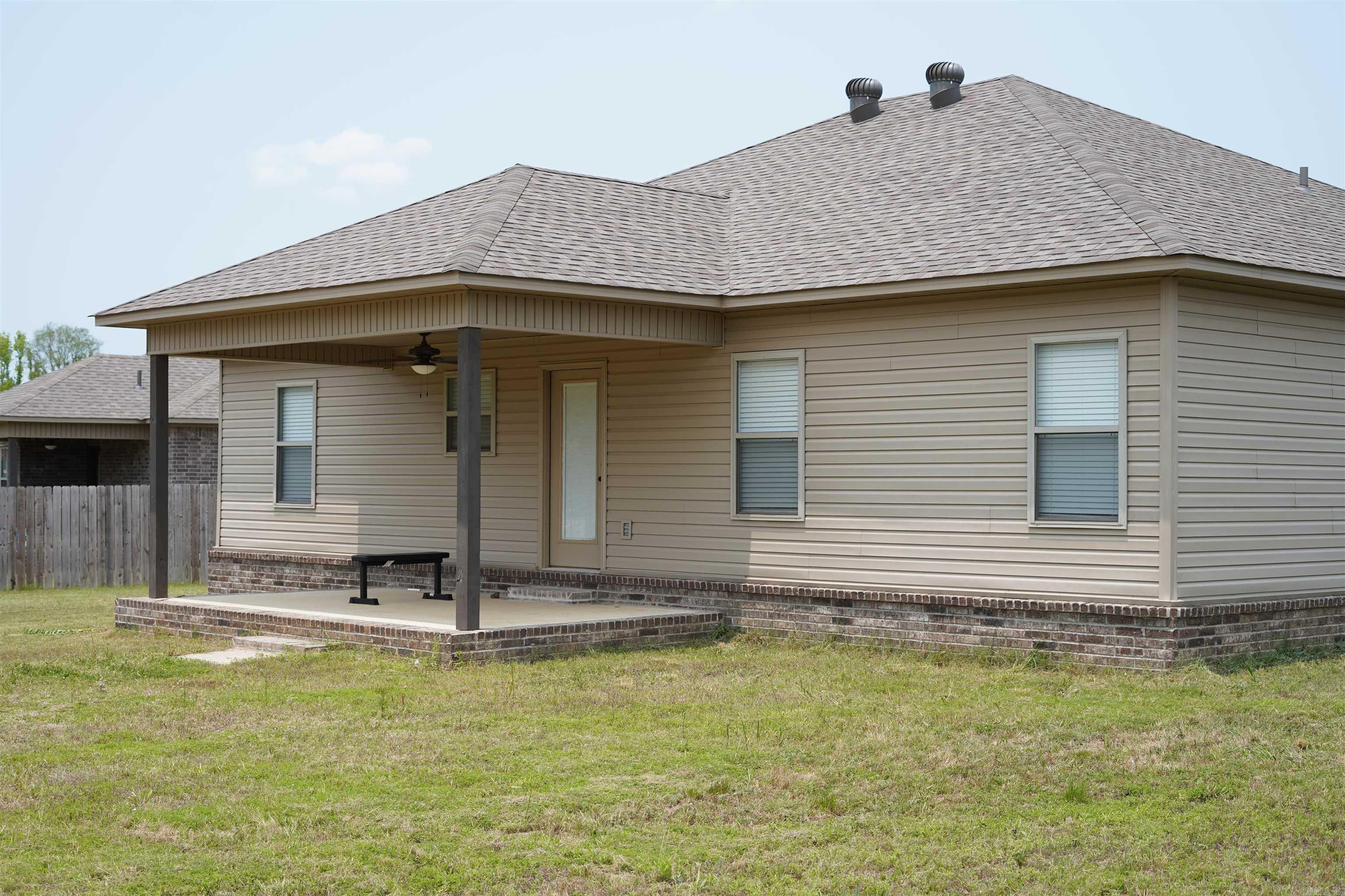 DEERFIELD ESTATES - Residential