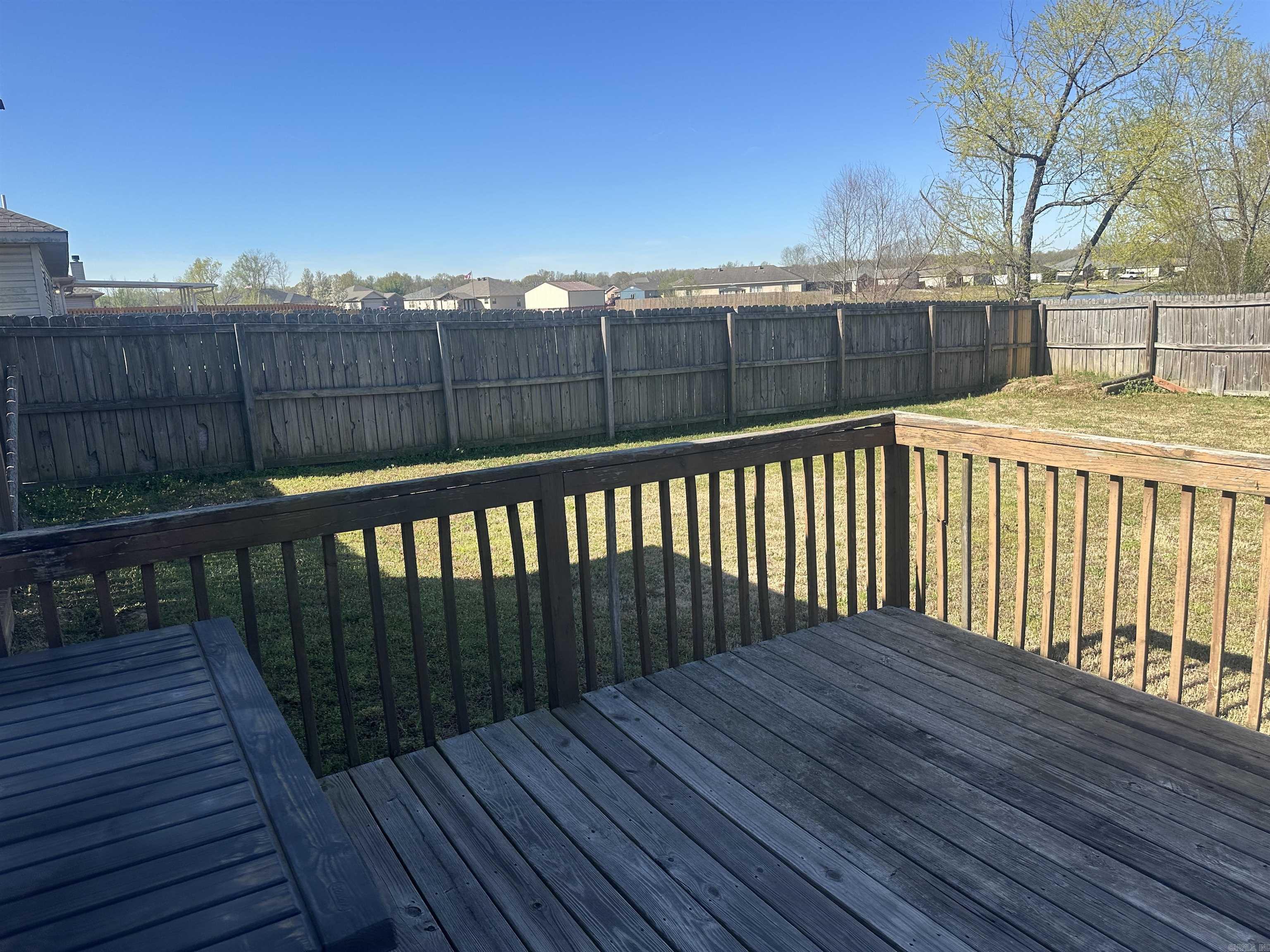 WILLOW LAKE - Residential