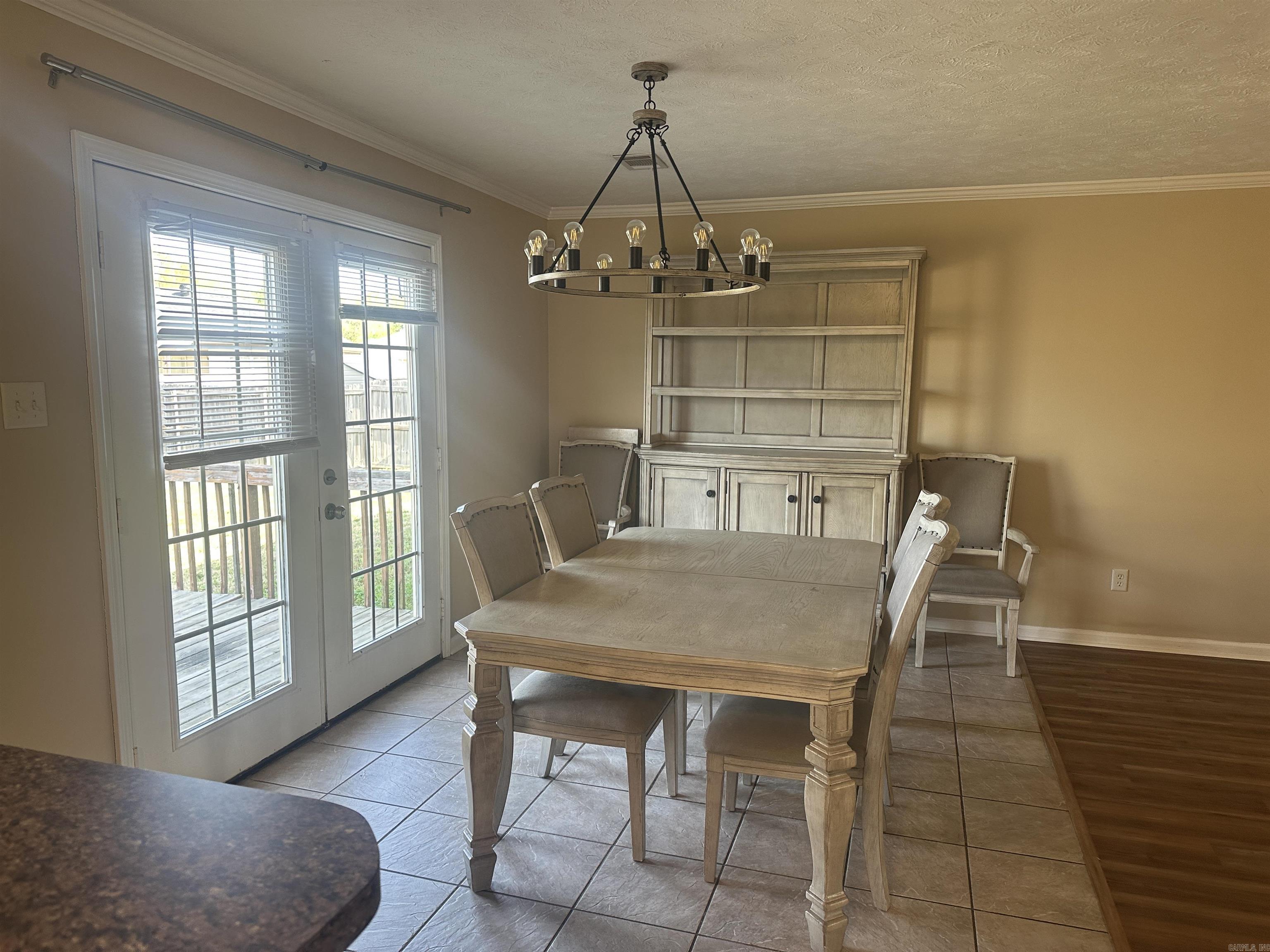 WILLOW LAKE - Residential