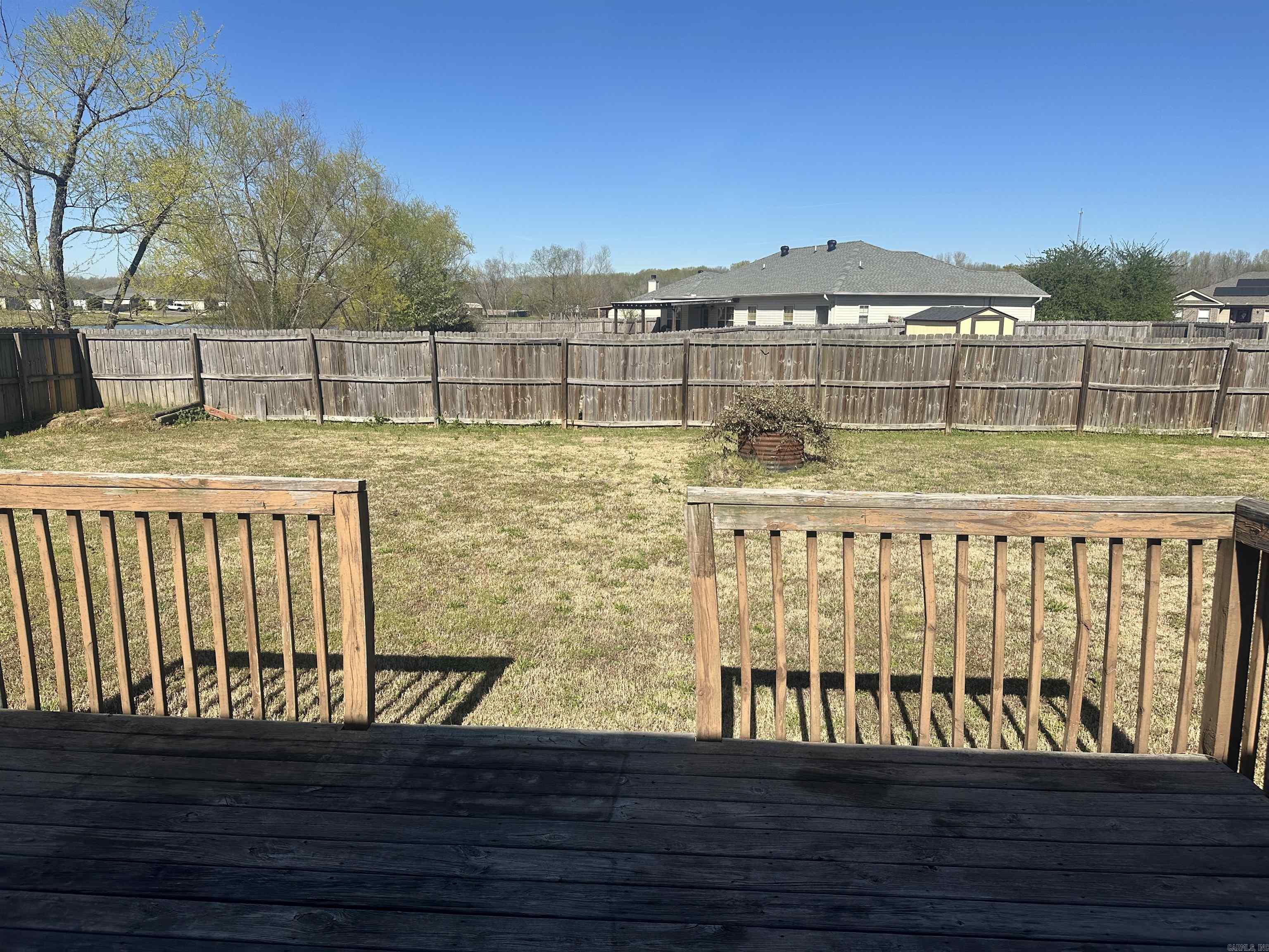 WILLOW LAKE - Residential