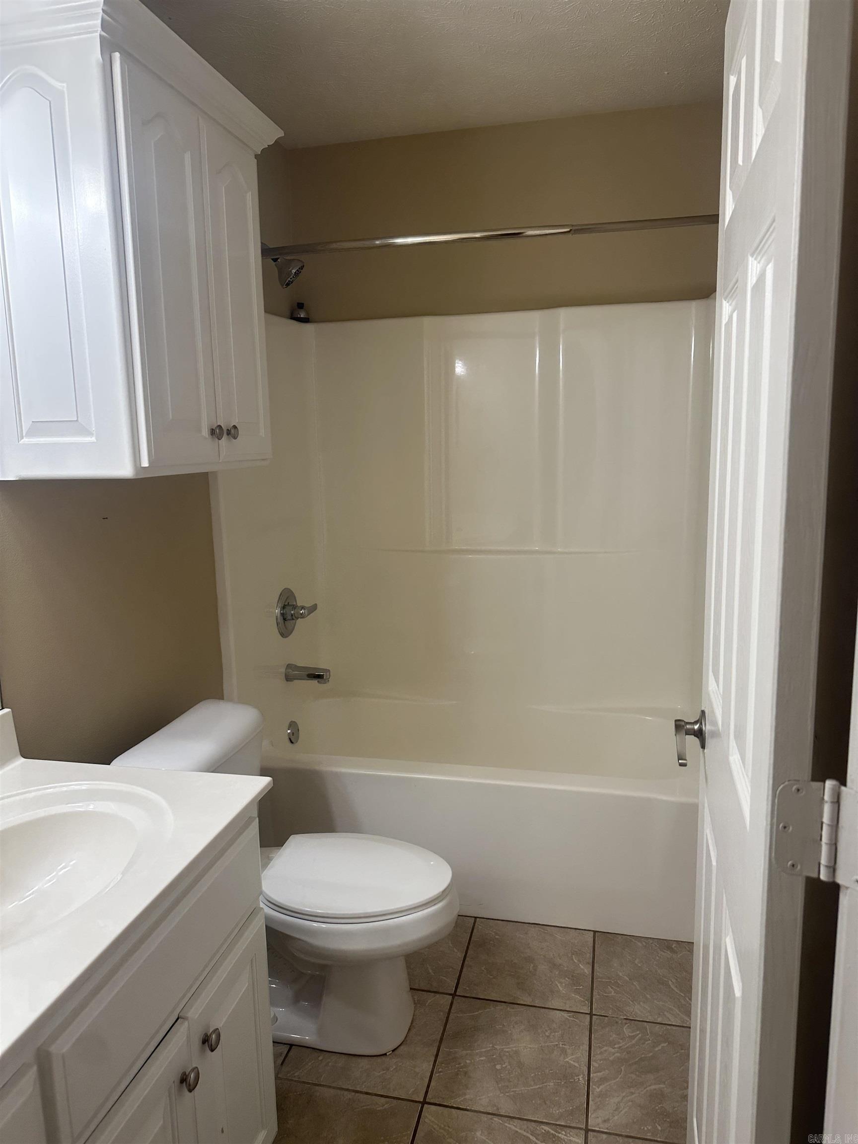 WILLOW LAKE - Residential