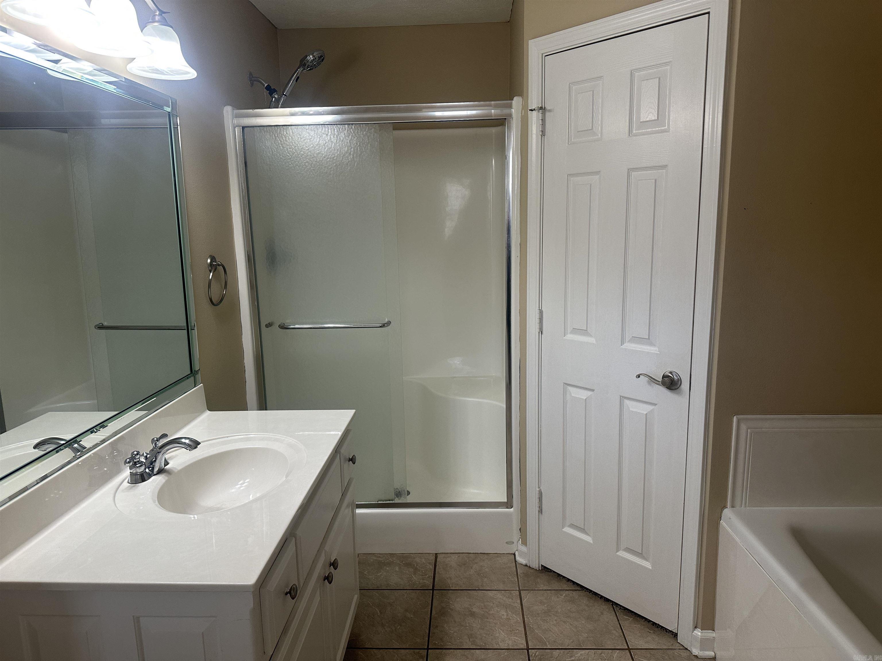 WILLOW LAKE - Residential