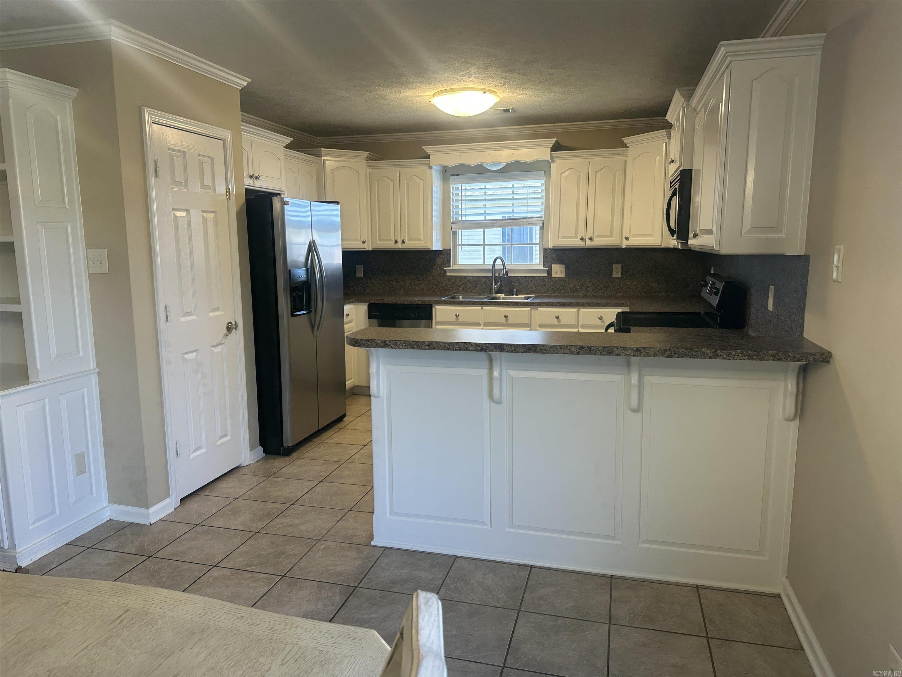 WILLOW LAKE - Residential