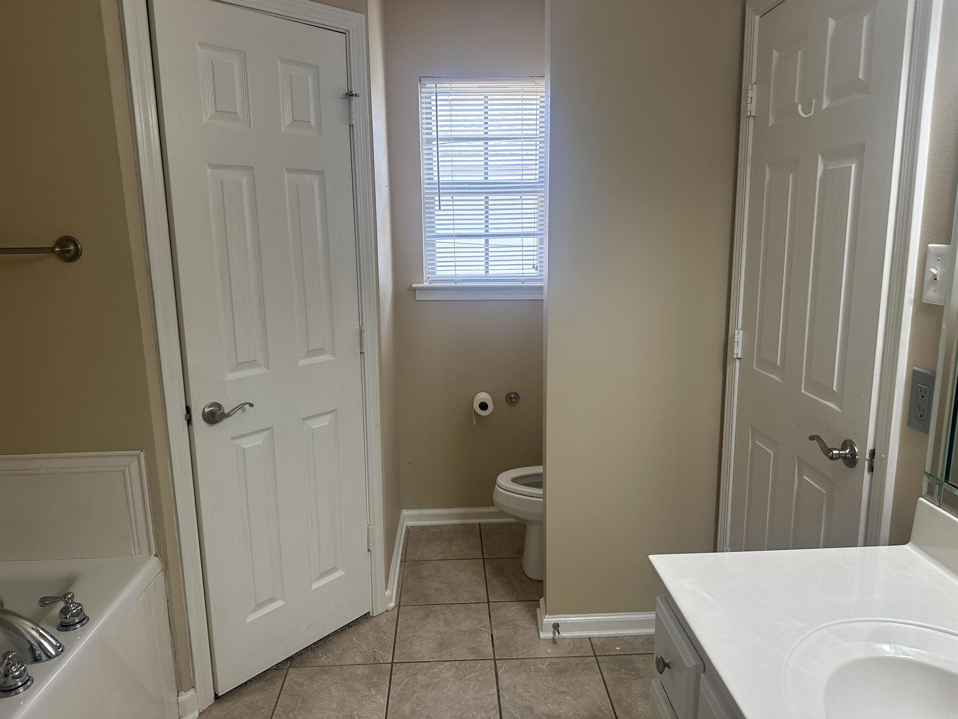 WILLOW LAKE - Residential