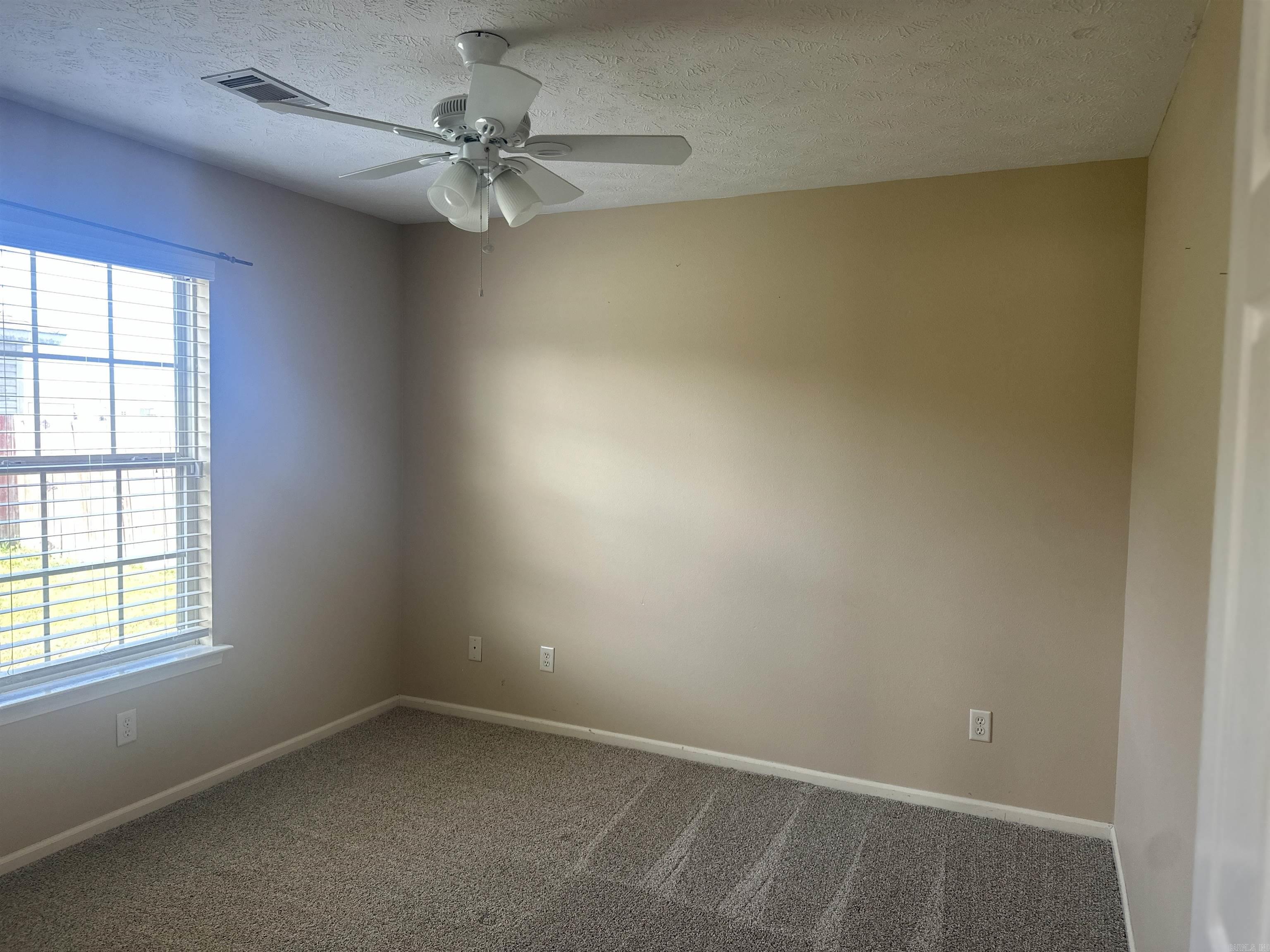 WILLOW LAKE - Residential