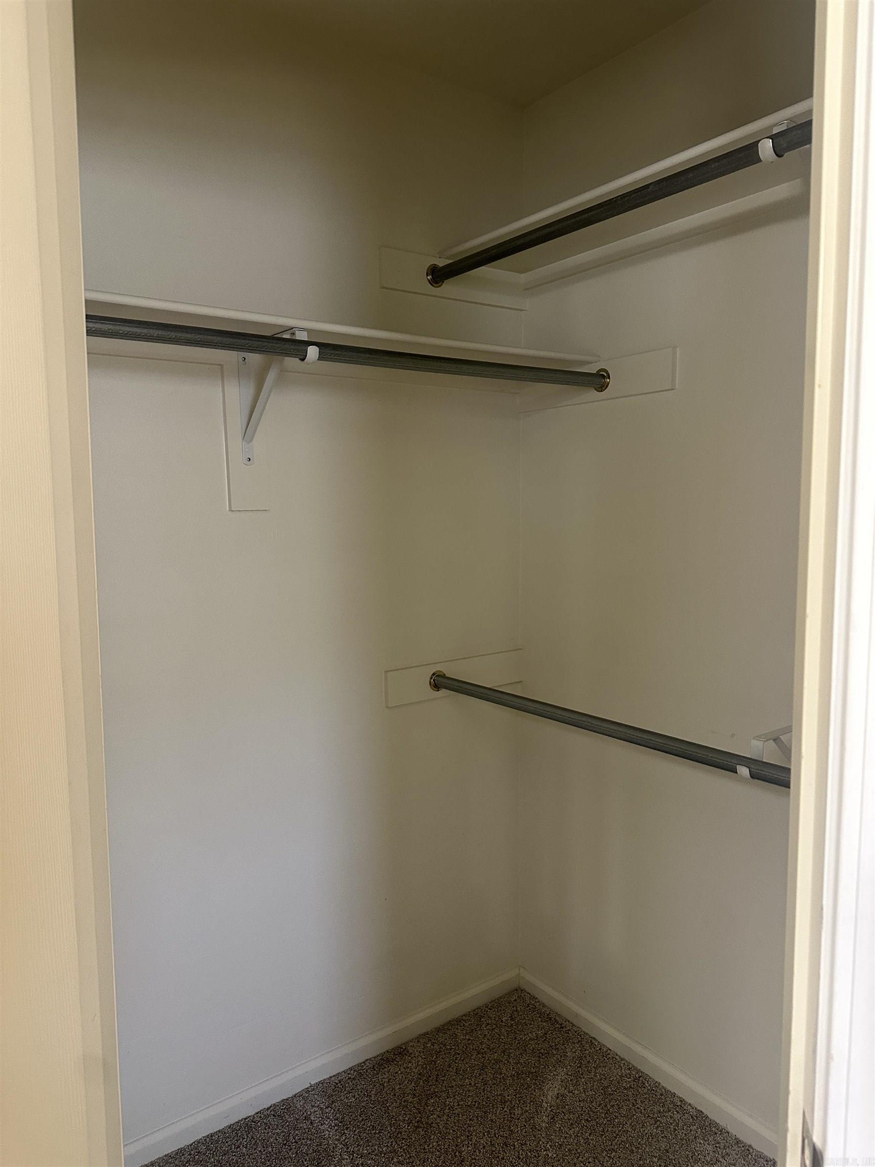 WILLOW LAKE - Residential