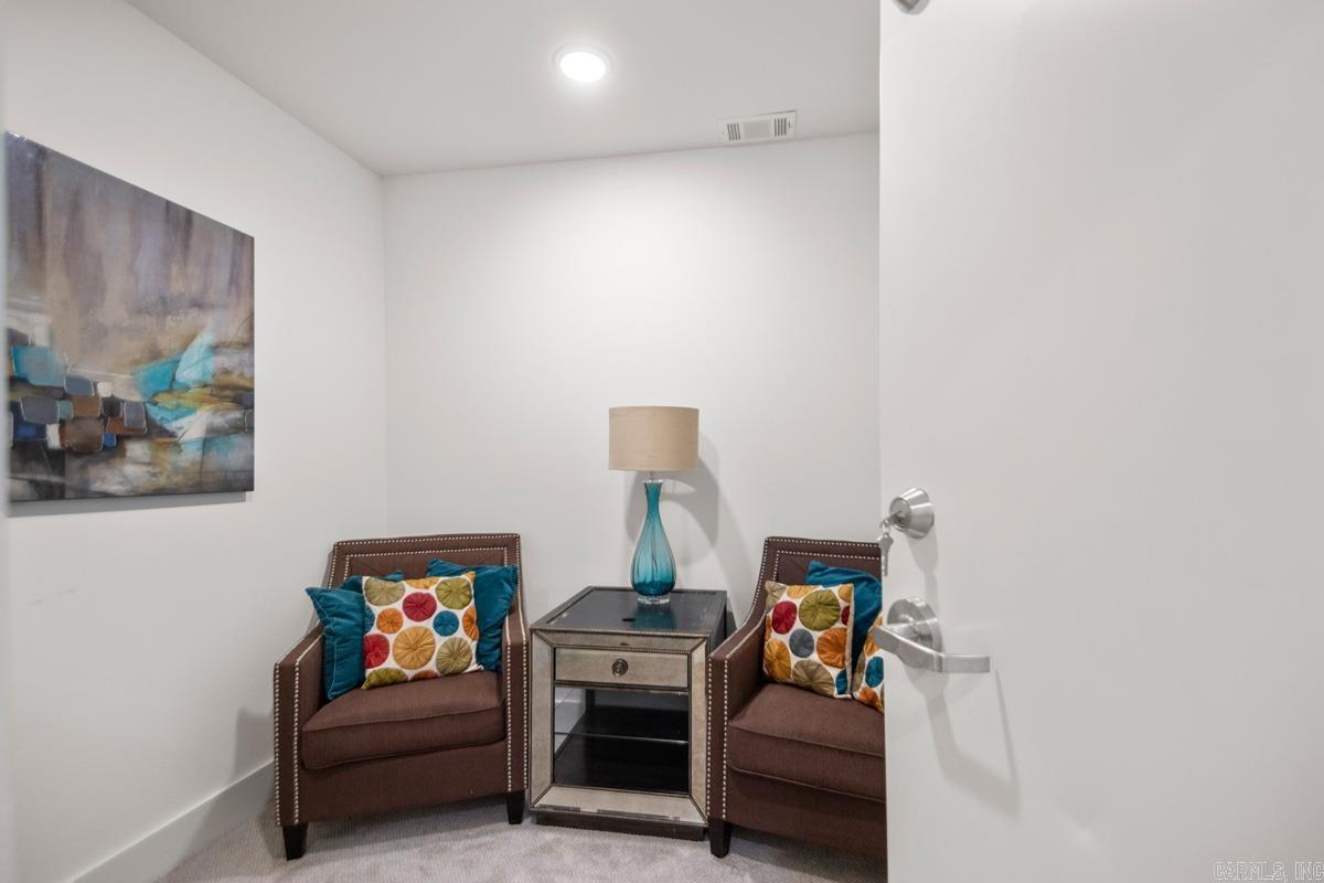 WESTSHORE ADDN HURRICANE LAKE ES - Residential