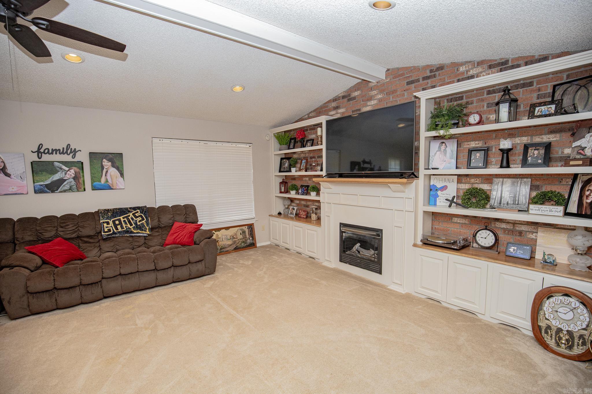 FAIRGROUND - Residential