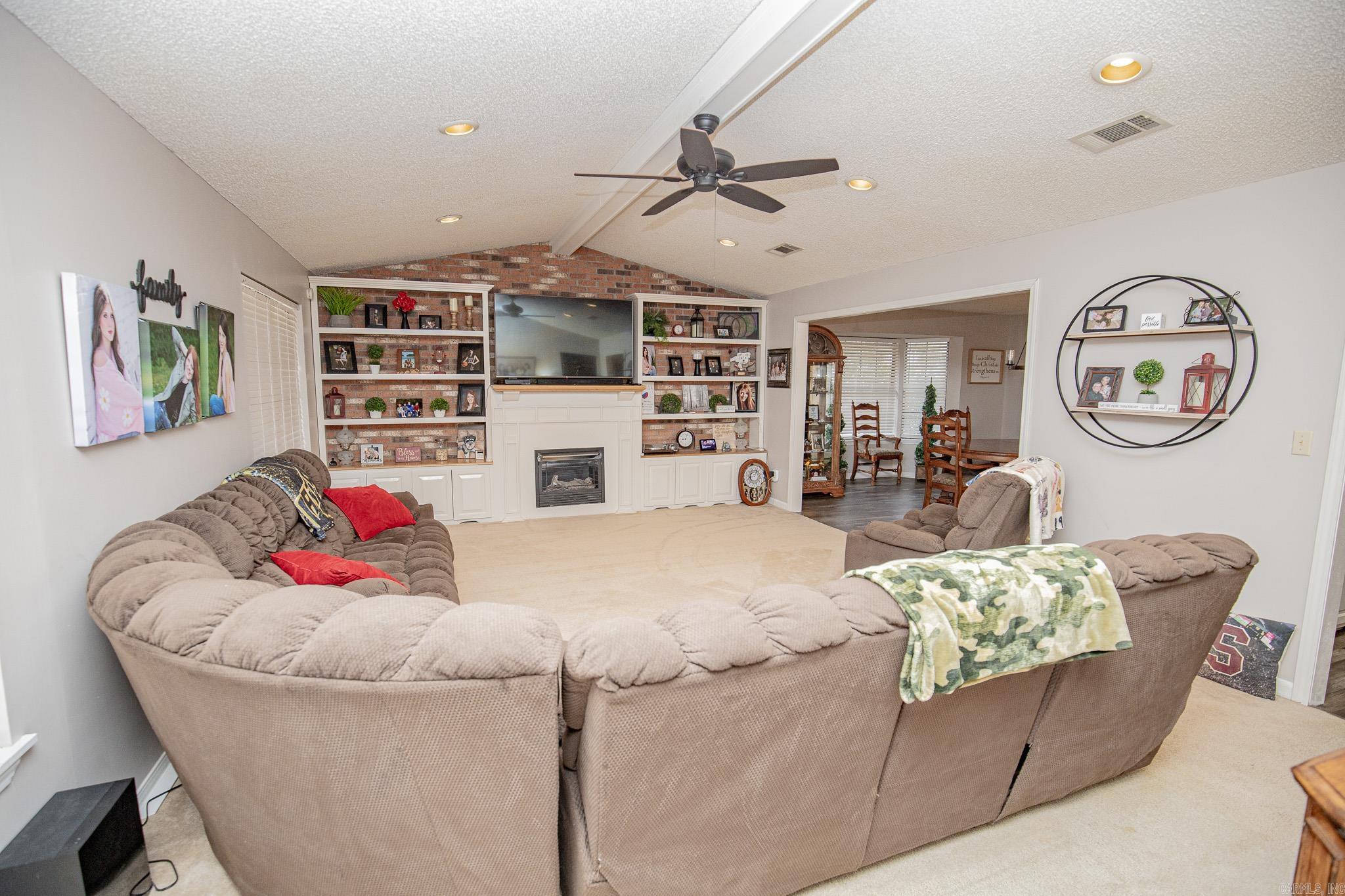 FAIRGROUND - Residential