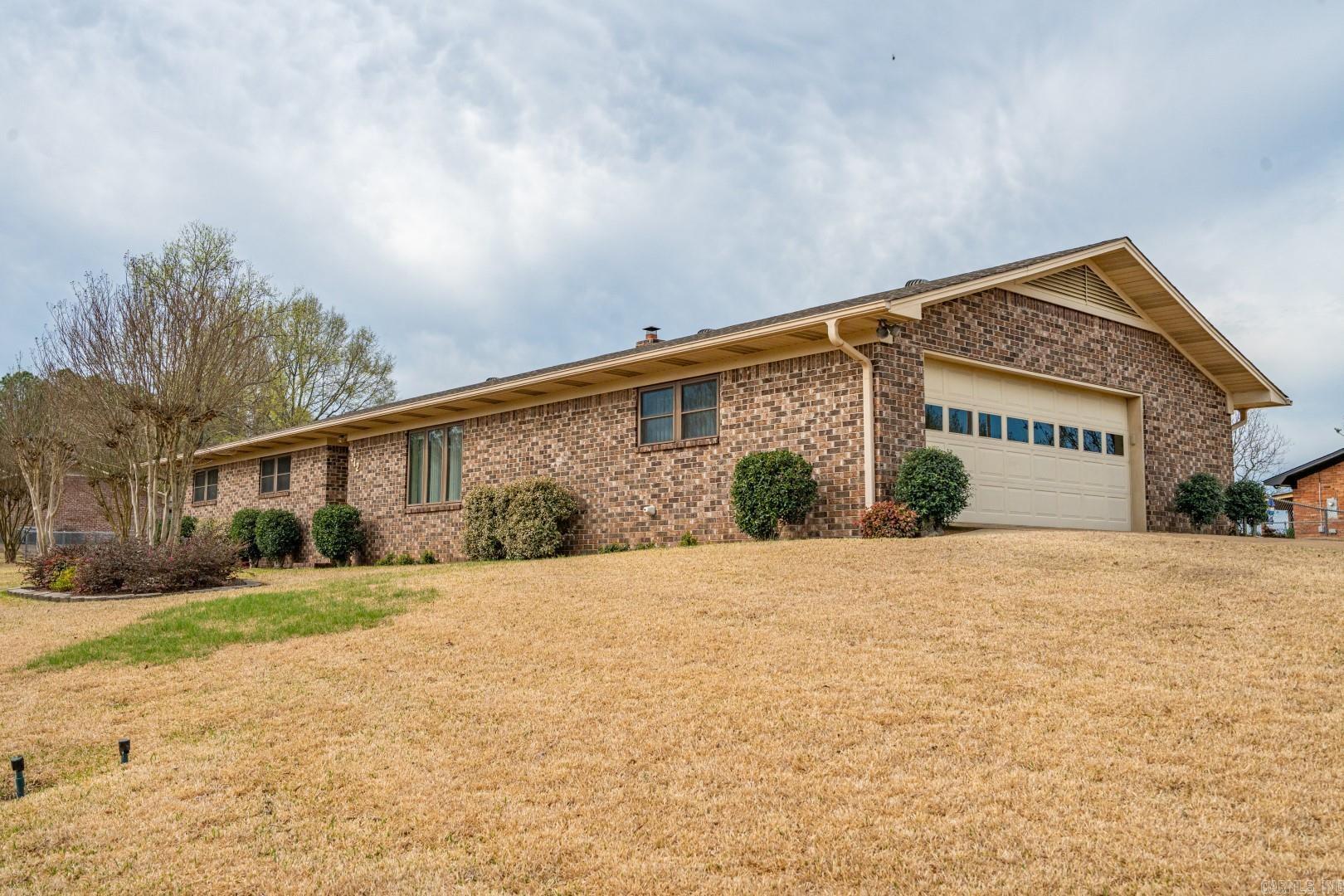 VILLAGE SOUTH - Residential