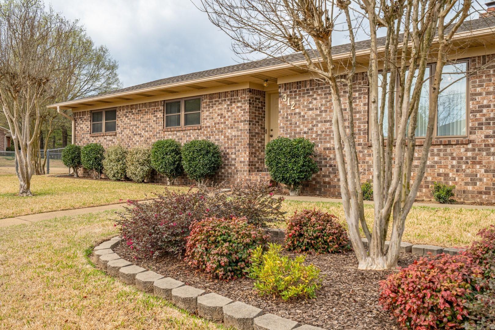 VILLAGE SOUTH - Residential