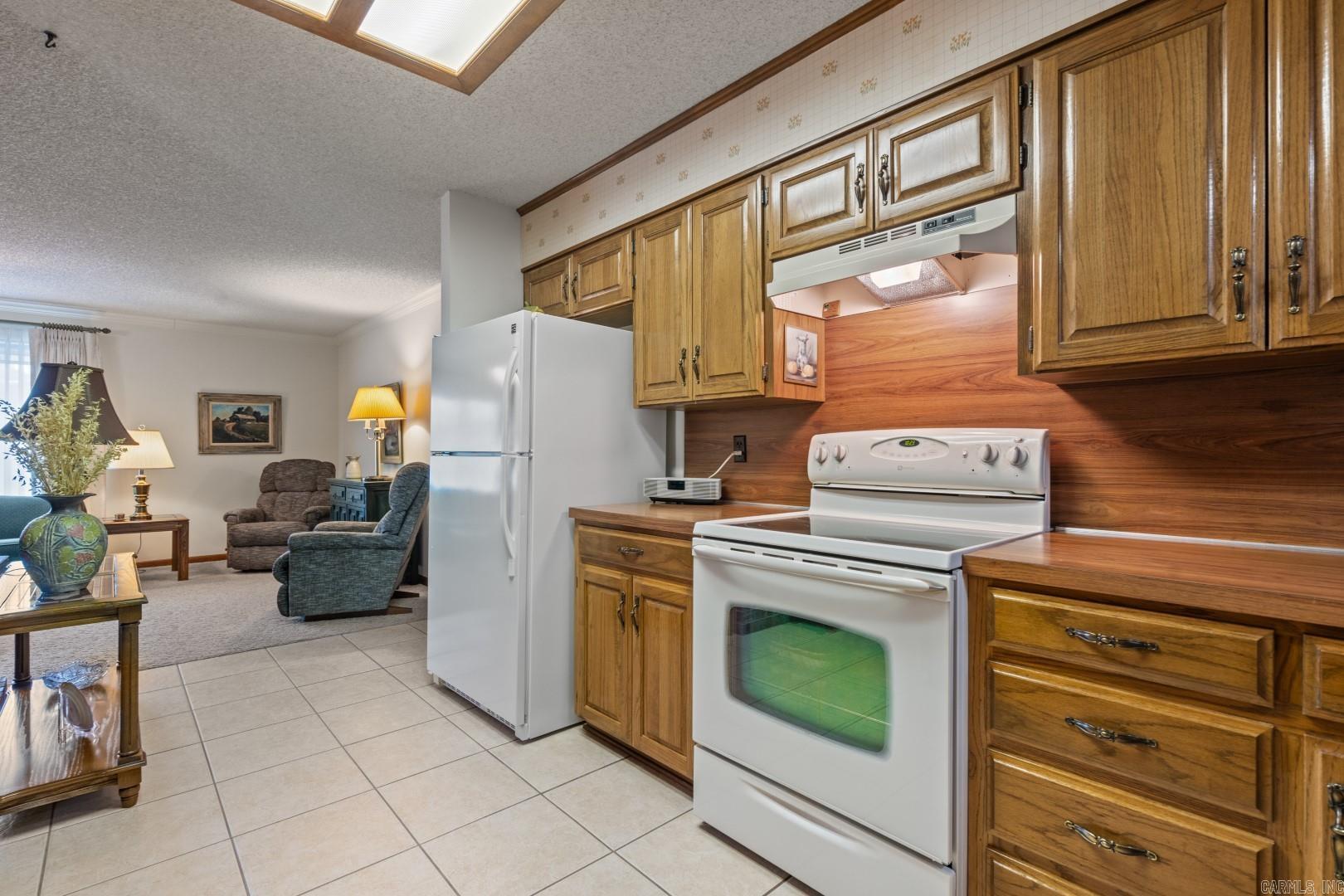 VILLAGE SOUTH - Residential