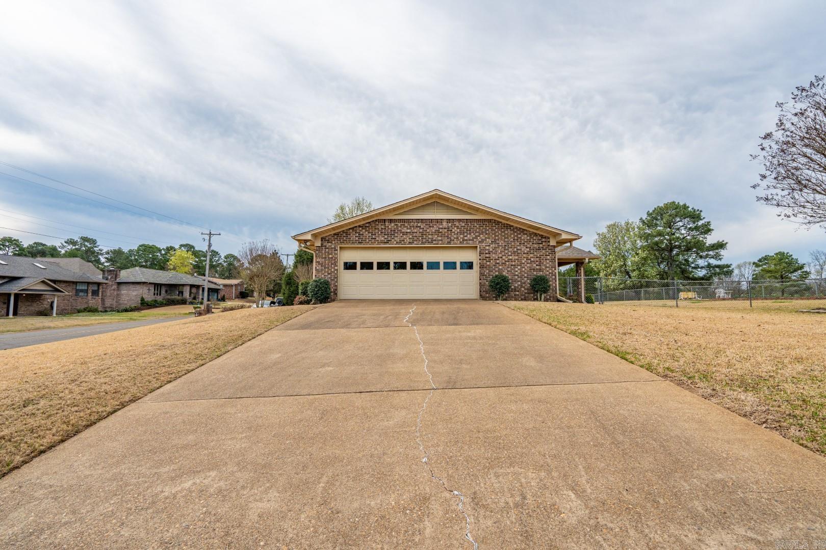 VILLAGE SOUTH - Residential