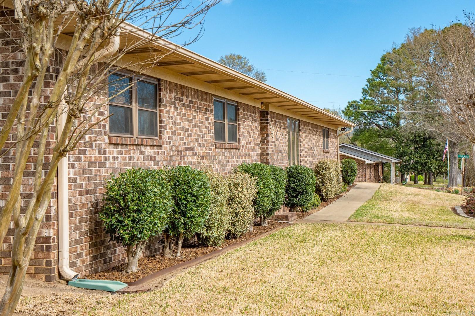 VILLAGE SOUTH - Residential