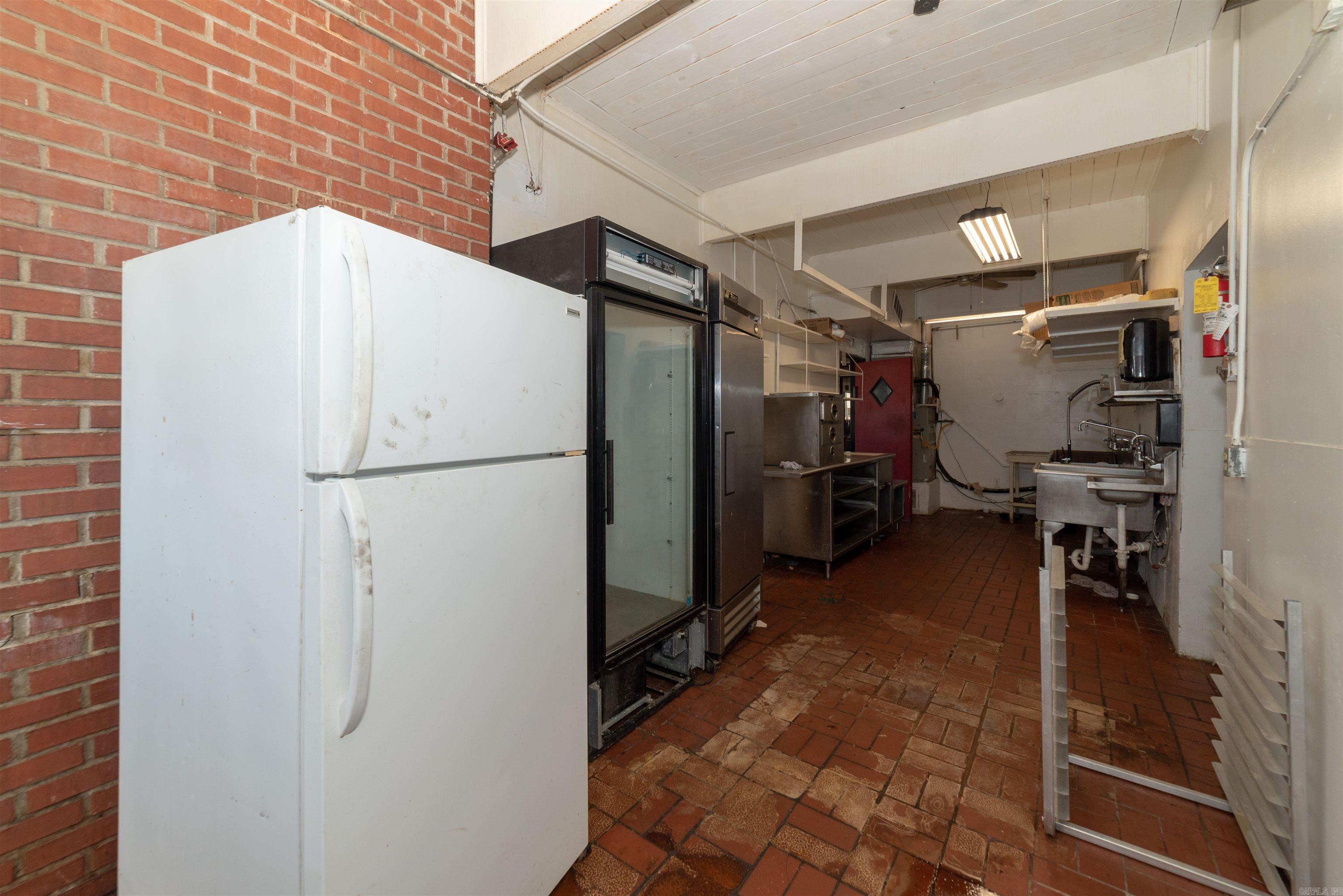 Metes & Bounds - Commercial Sale