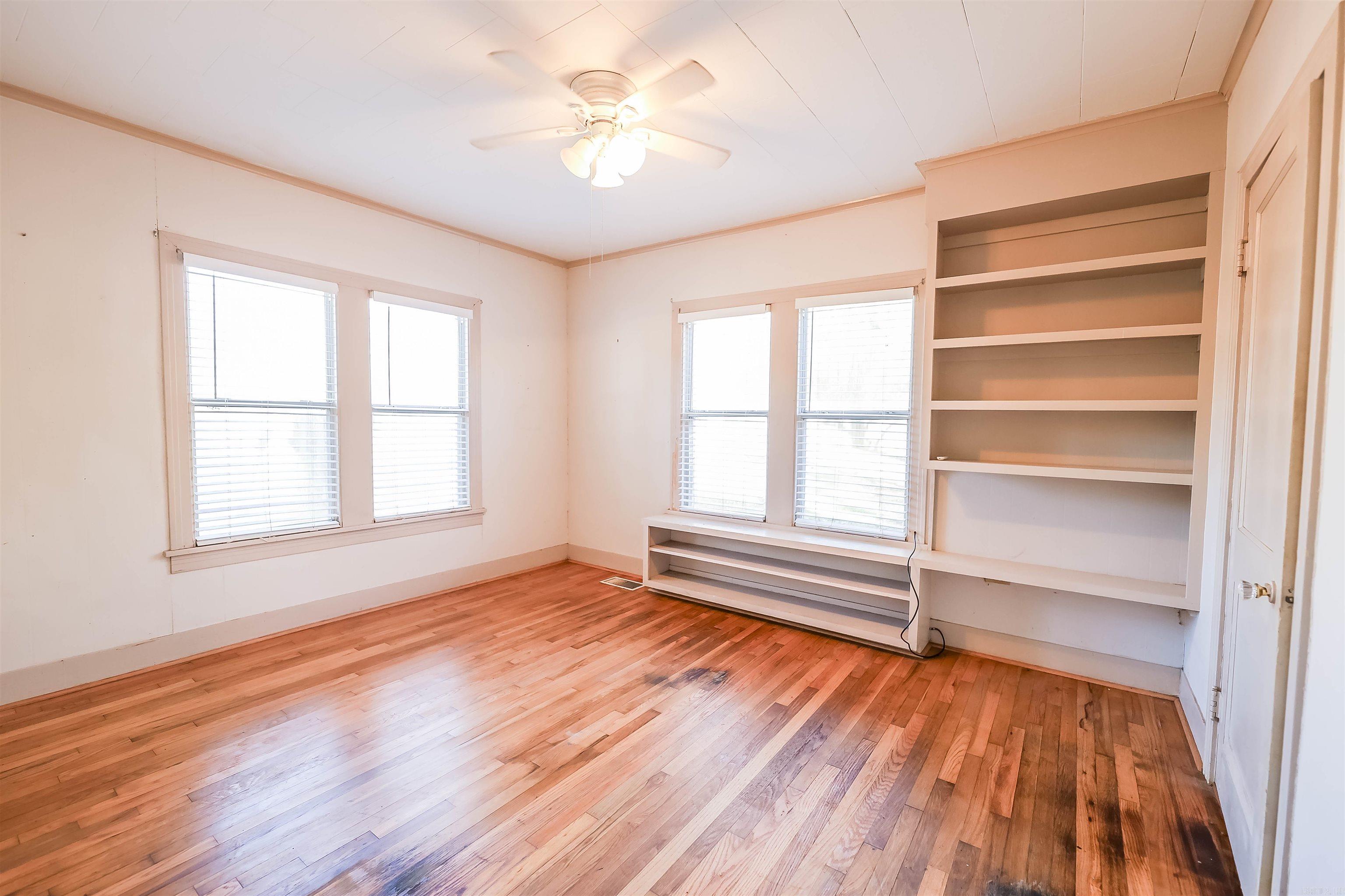 HELMS HILLCREST - Residential