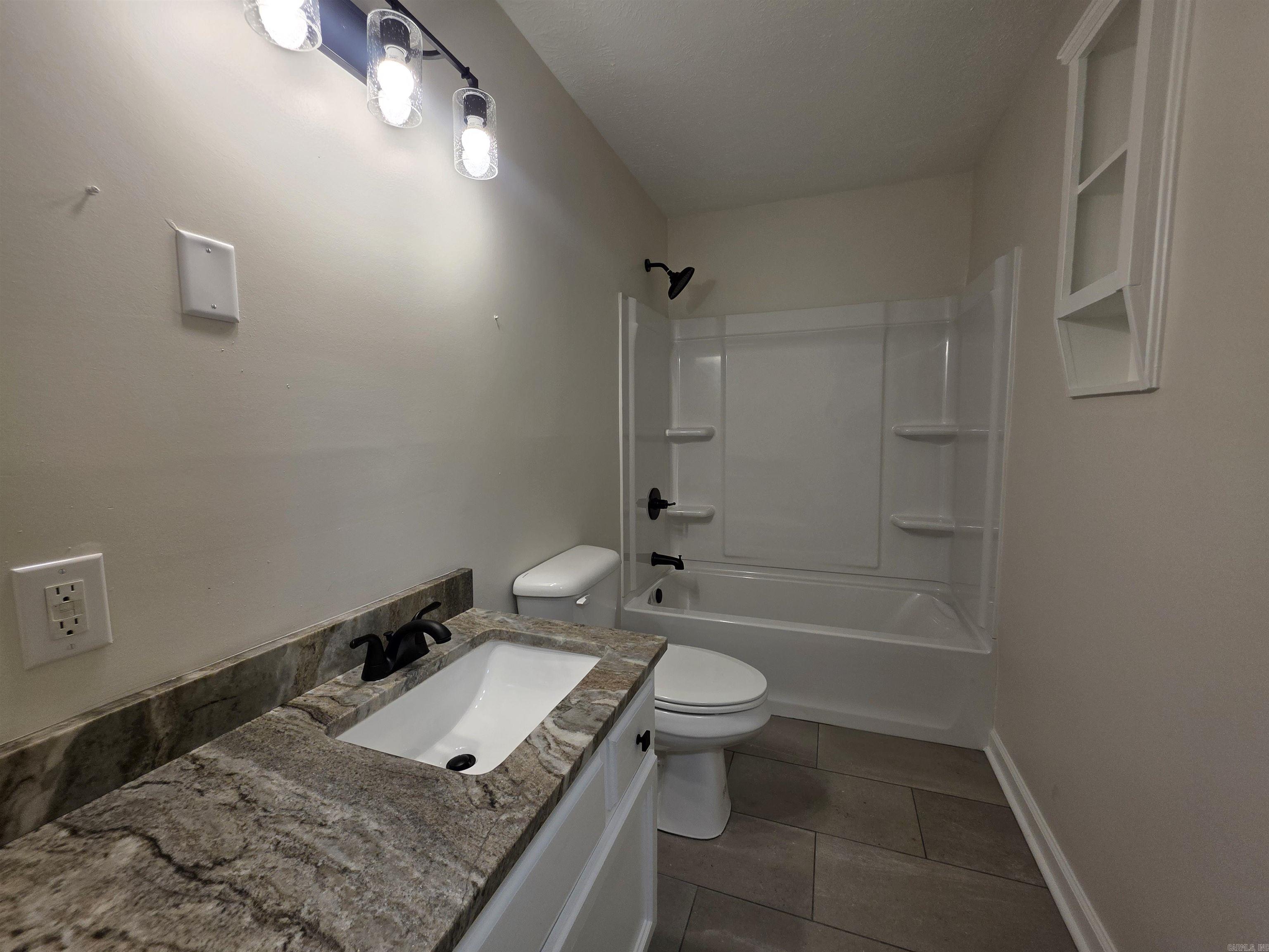 JULIE ADDN - NORTH LITTLE ROCK - Residential Lease