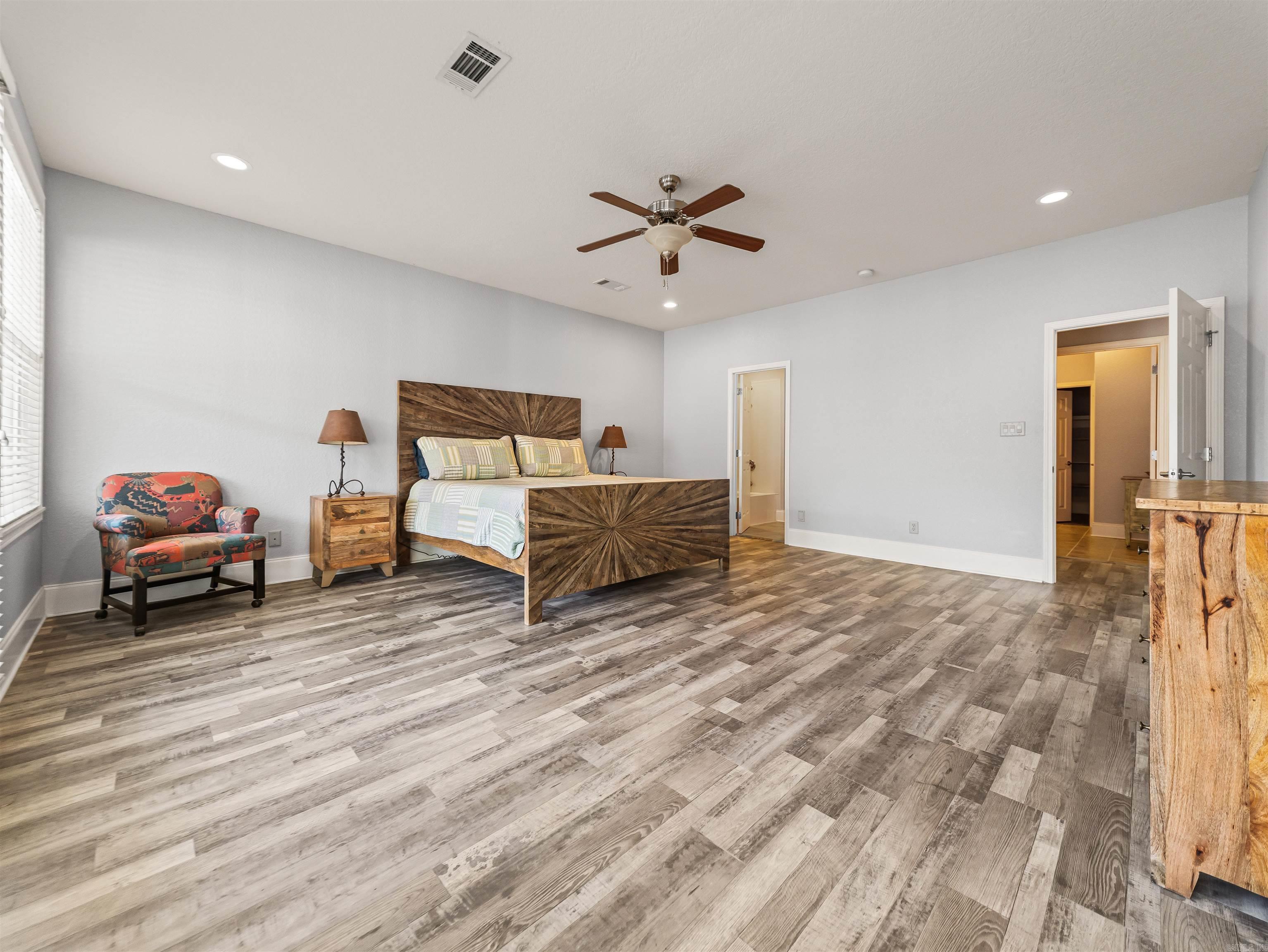 LIGHTHOUSE COVE - Residential