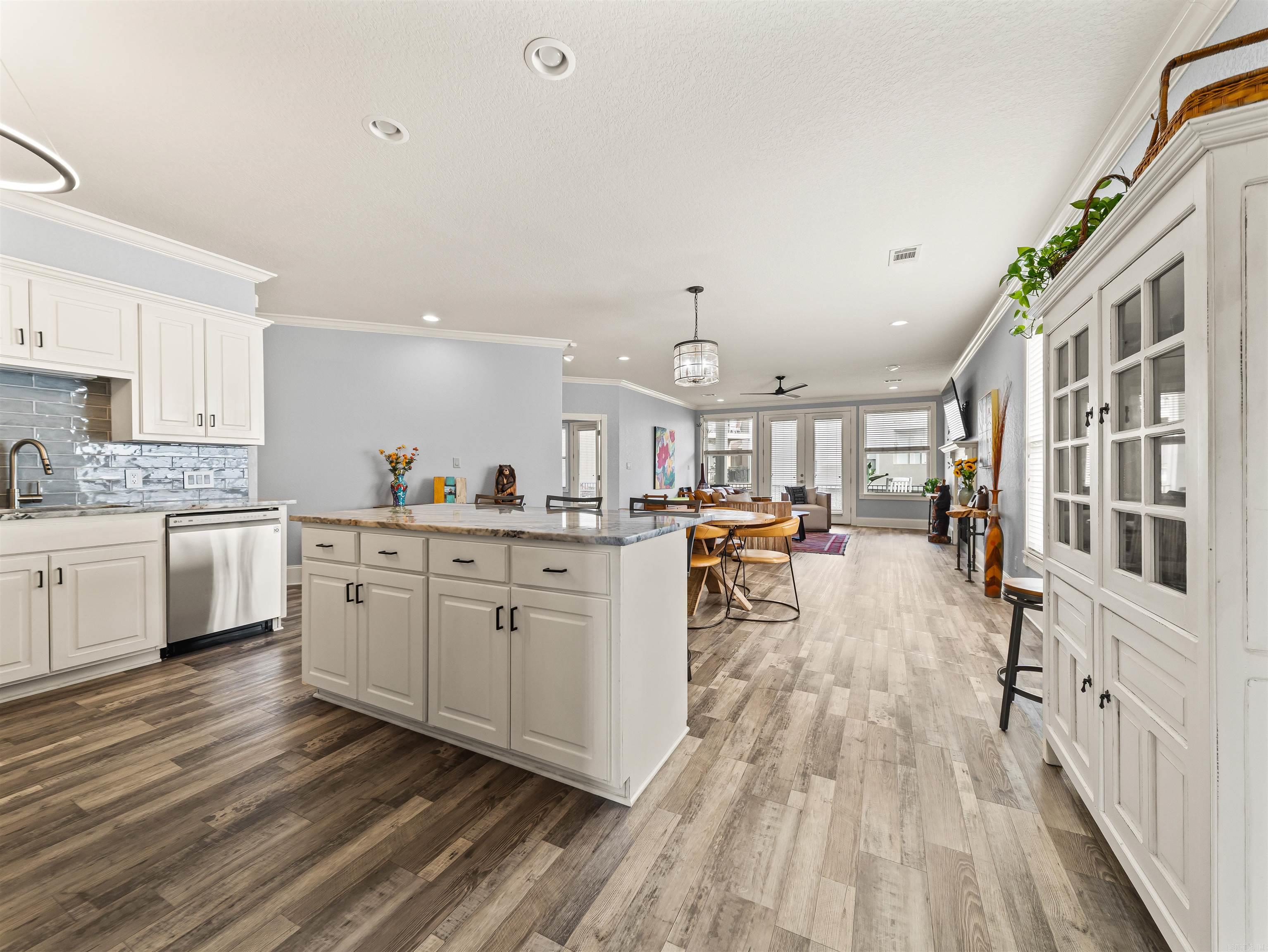 LIGHTHOUSE COVE - Residential